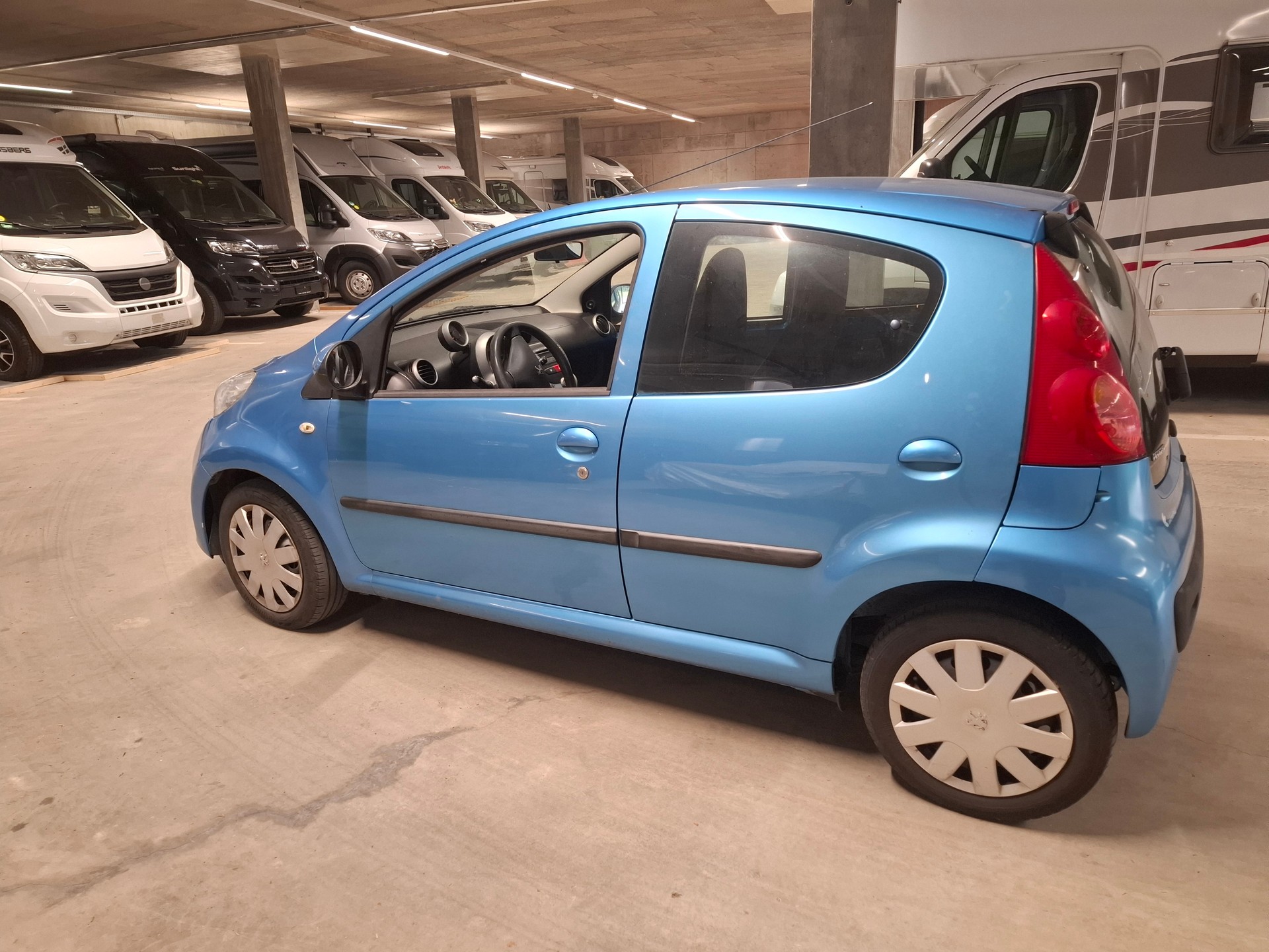 PEUGEOT 107 1.0 Trendy-image-3