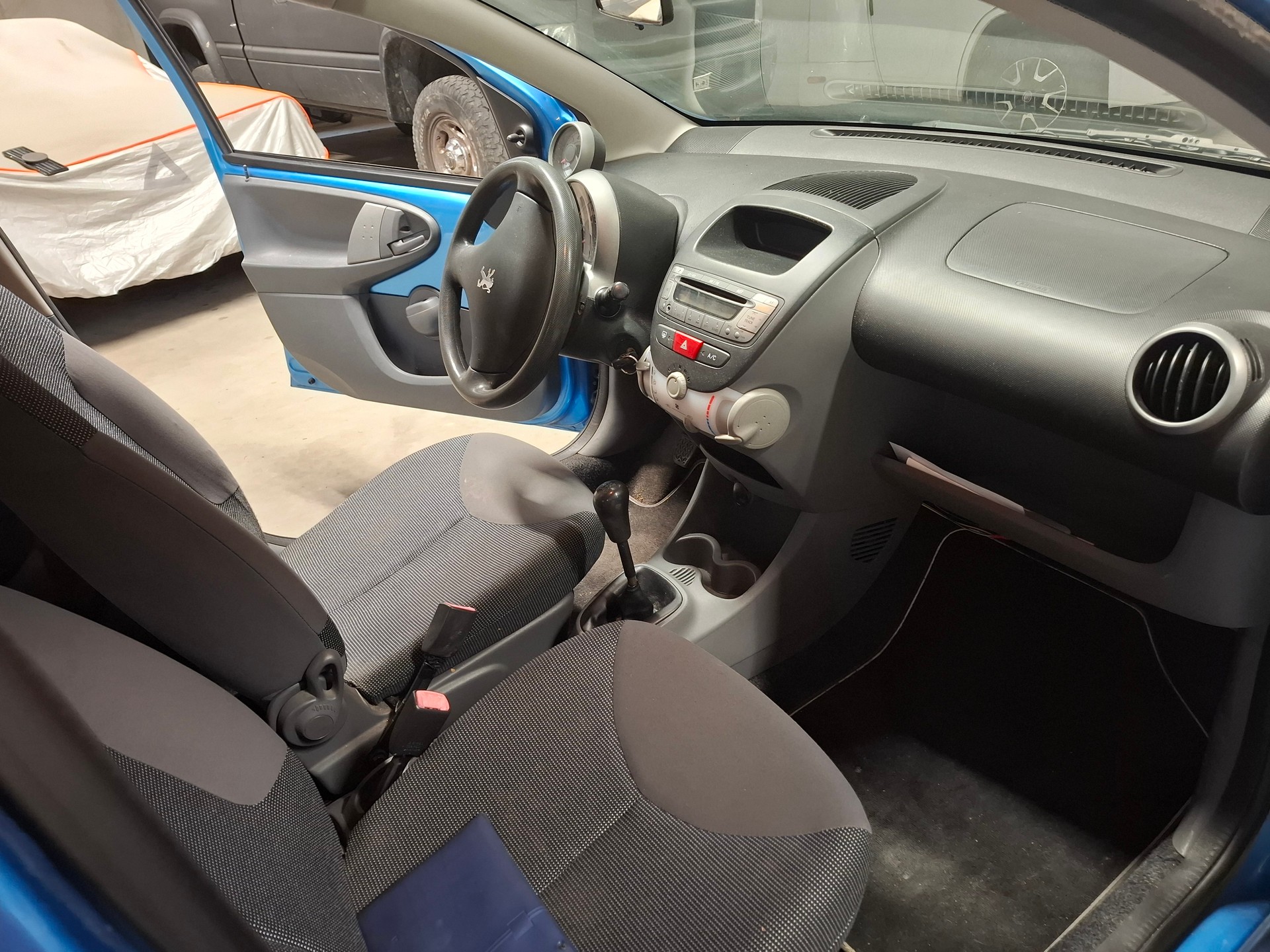 PEUGEOT 107 1.0 Trendy-image-5