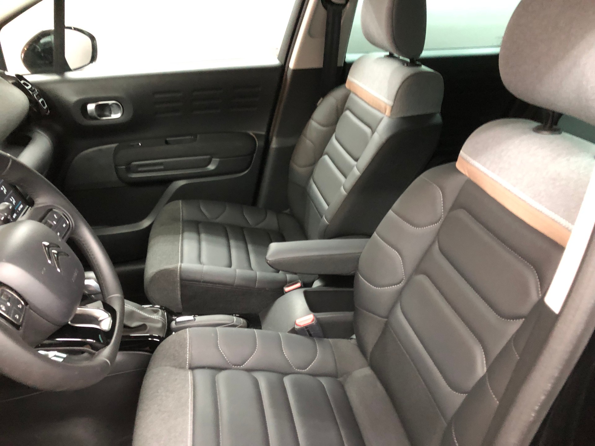 CITROEN C3 Aircross 1.2i PureTech Swiss Edition EAT6-image-7