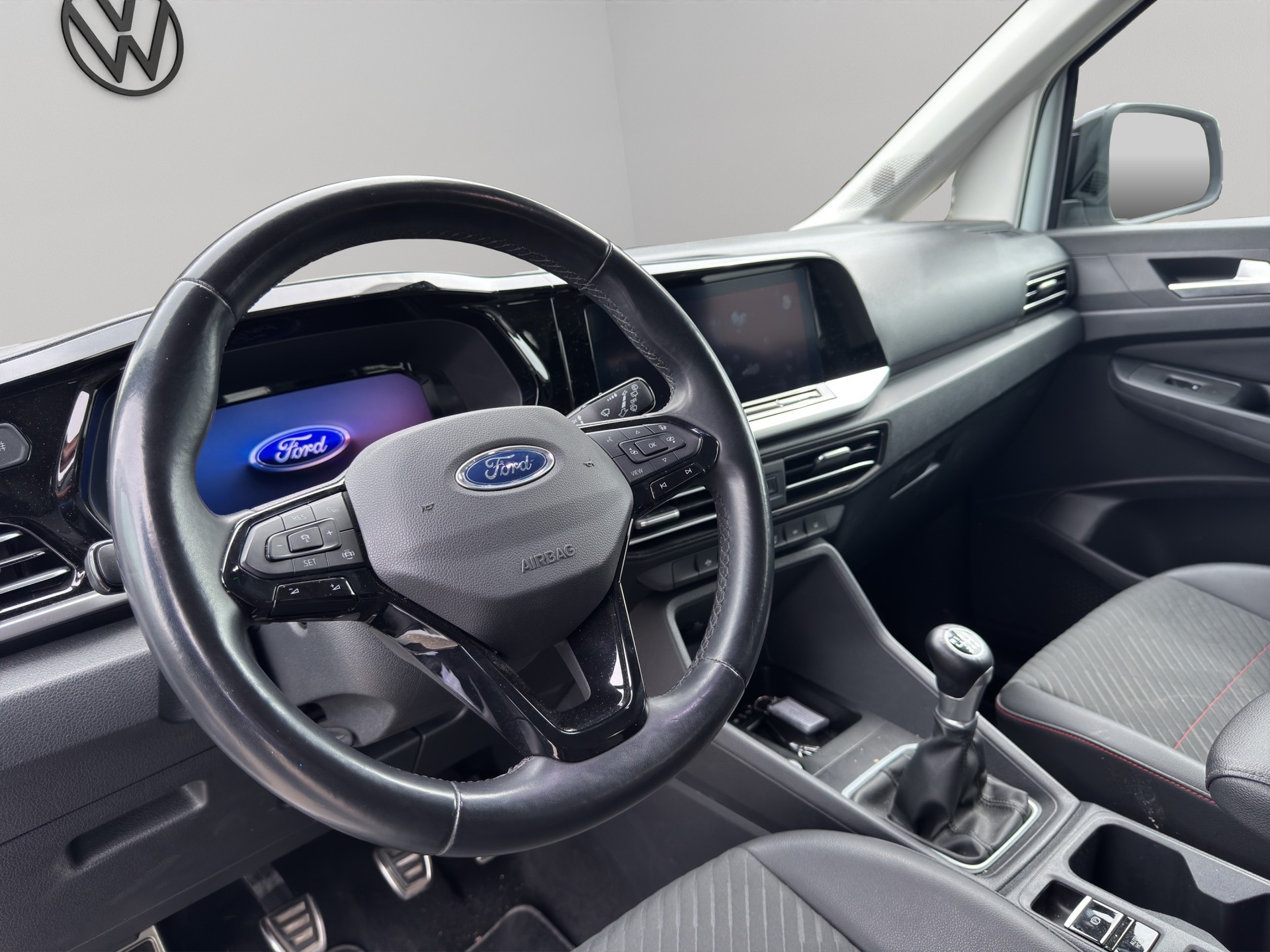 FORD Tourneo Connect 2.0 EcoBlue AWD Trend-image-9