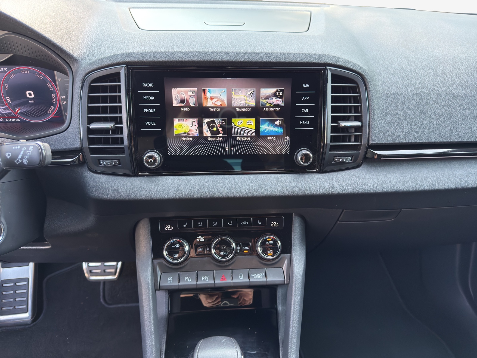 SKODA Karoq 2.0 TSI SportLine 4x4 DSG-image-10