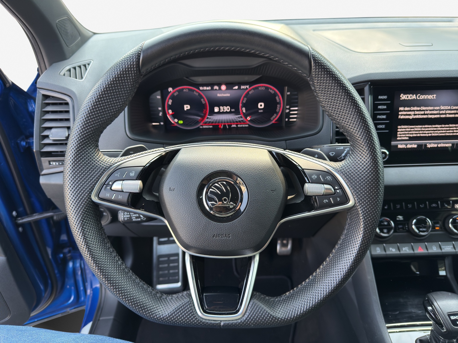 SKODA Karoq 2.0 TSI SportLine 4x4 DSG-image-9
