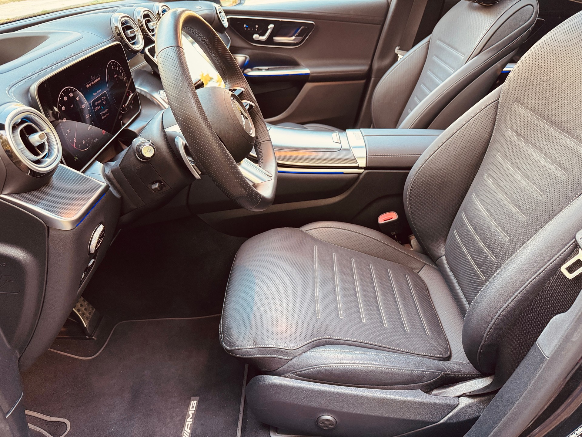 MERCEDES-BENZ GLC 300 e 4Matic EQ Star 9G-Tronic-image-12