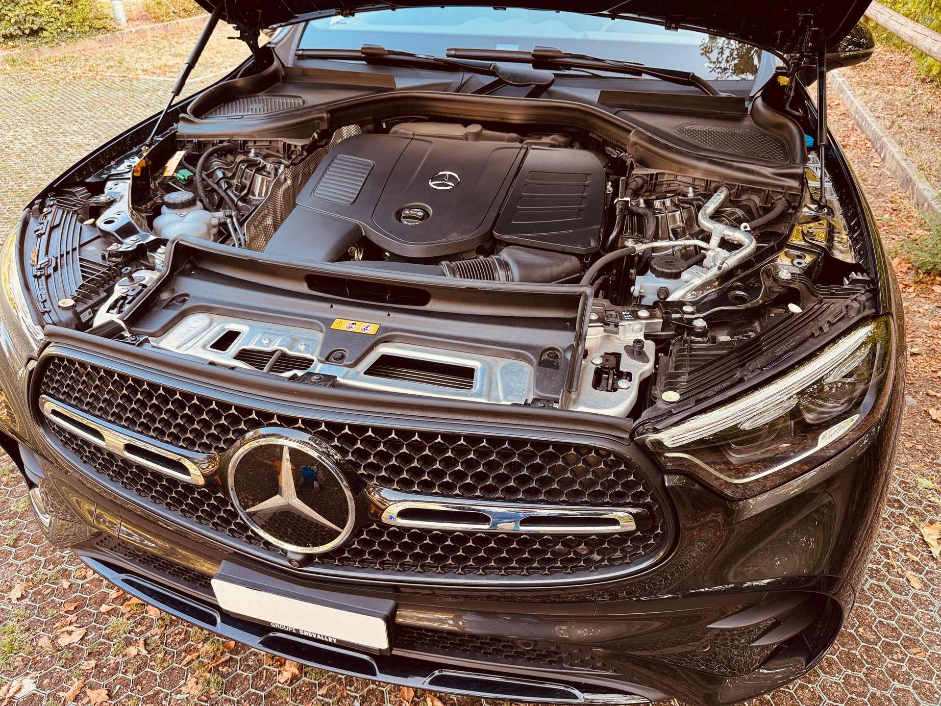 MERCEDES-BENZ GLC 300 e 4Matic EQ Star 9G-Tronic-image-11