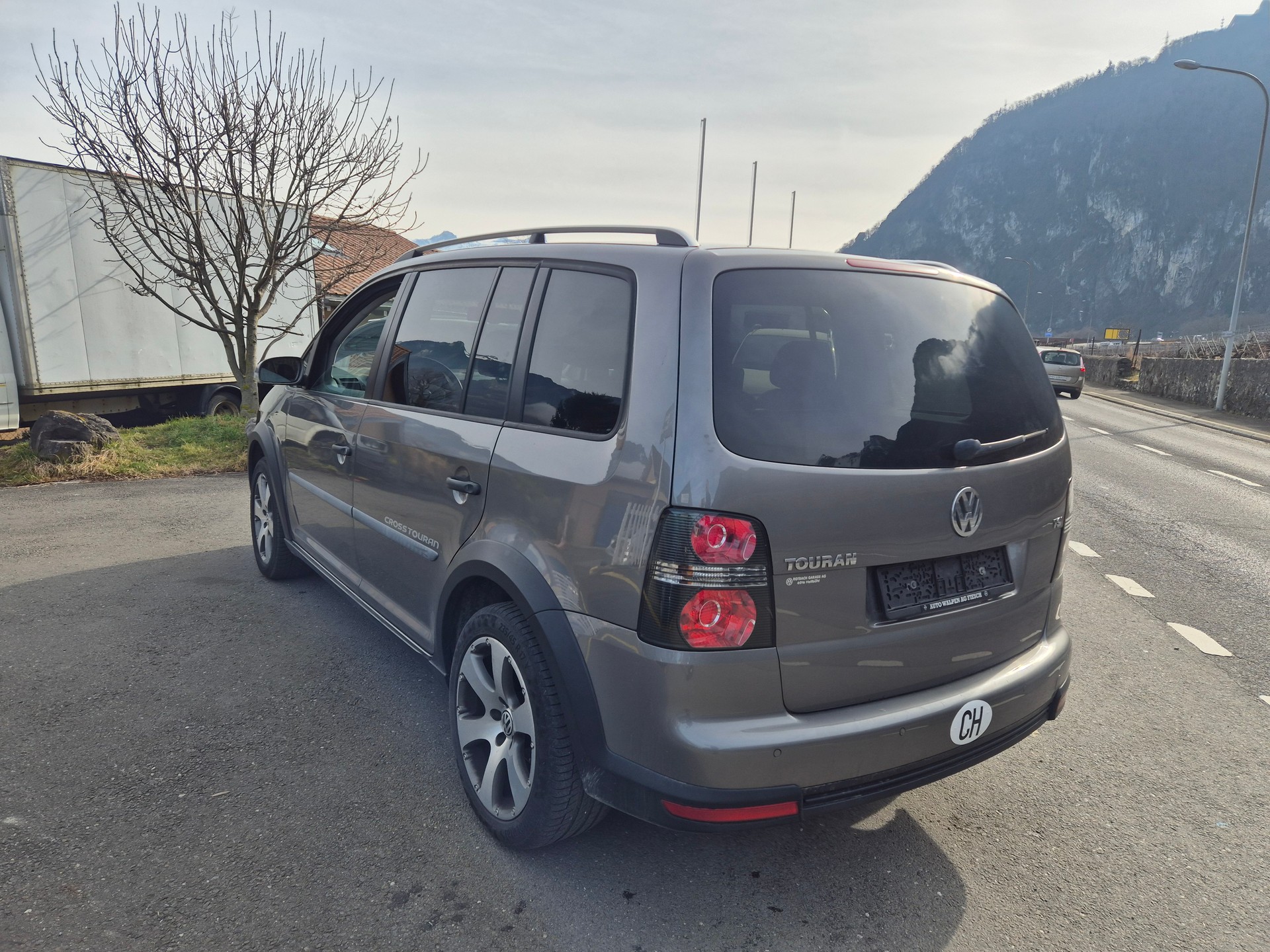 VW CrossTouran 1.4 TSI-image-3
