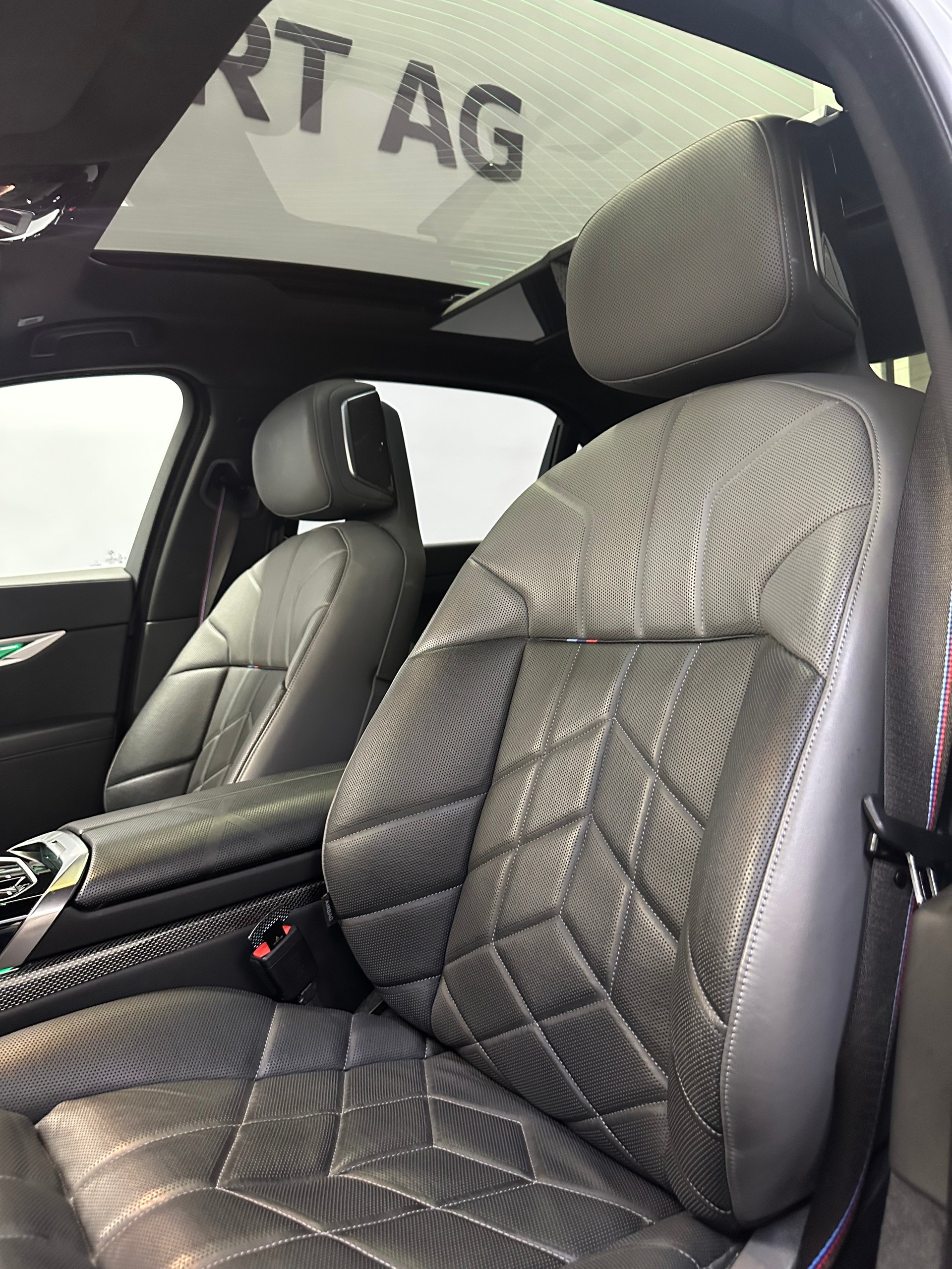 BMW i7 xDrive 60 M Sport-image-17
