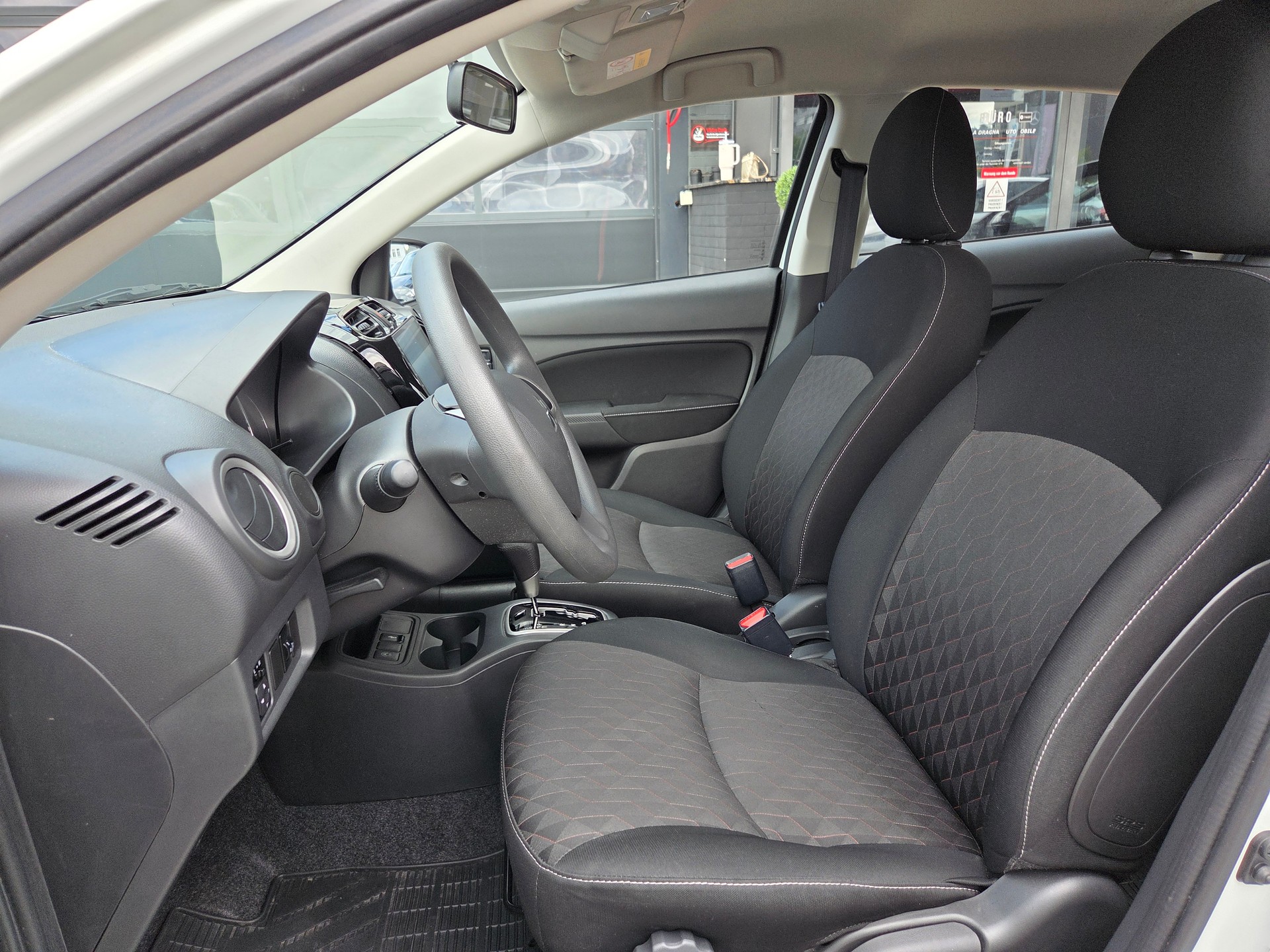 MITSUBISHI Space Star 1.2 CVT Value-image-12