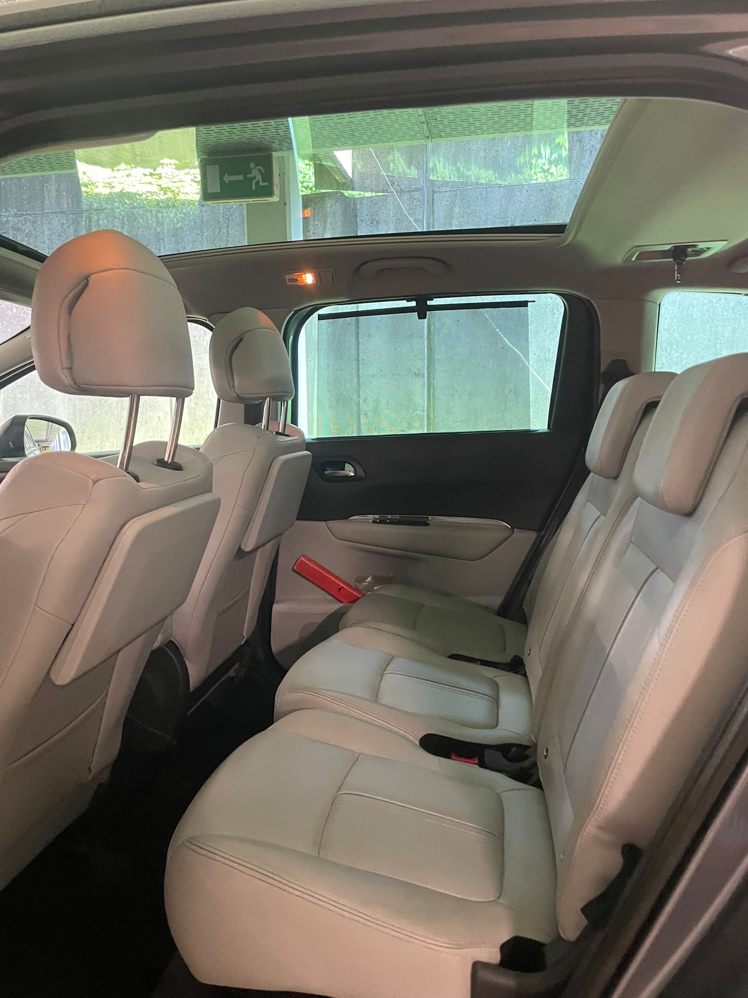 PEUGEOT 5008 1.6 16V T Sport Pack-image-6