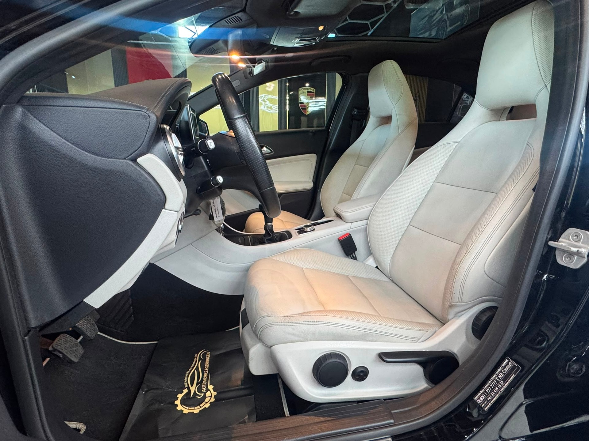 MERCEDES-BENZ A 180 Urban-image-9