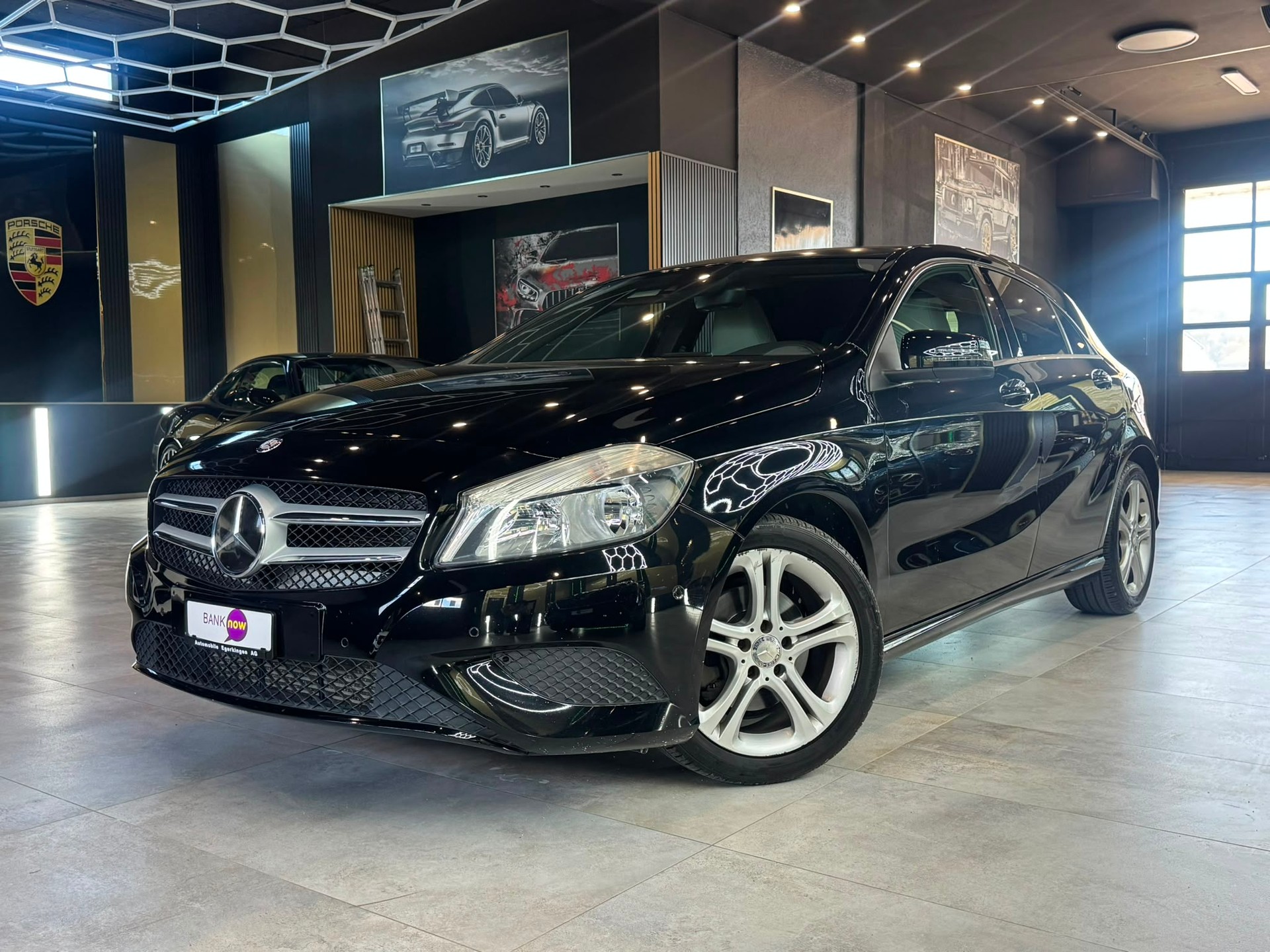 MERCEDES-BENZ A 180 Urban-image-0