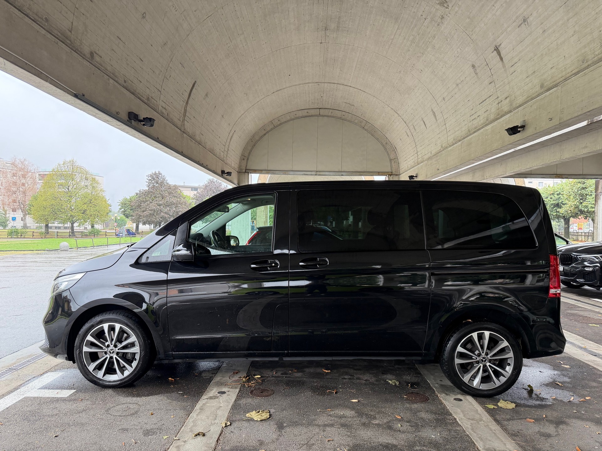 MERCEDES-BENZ V 250 d kompakt 4Matic 9G-Tronic-image-4