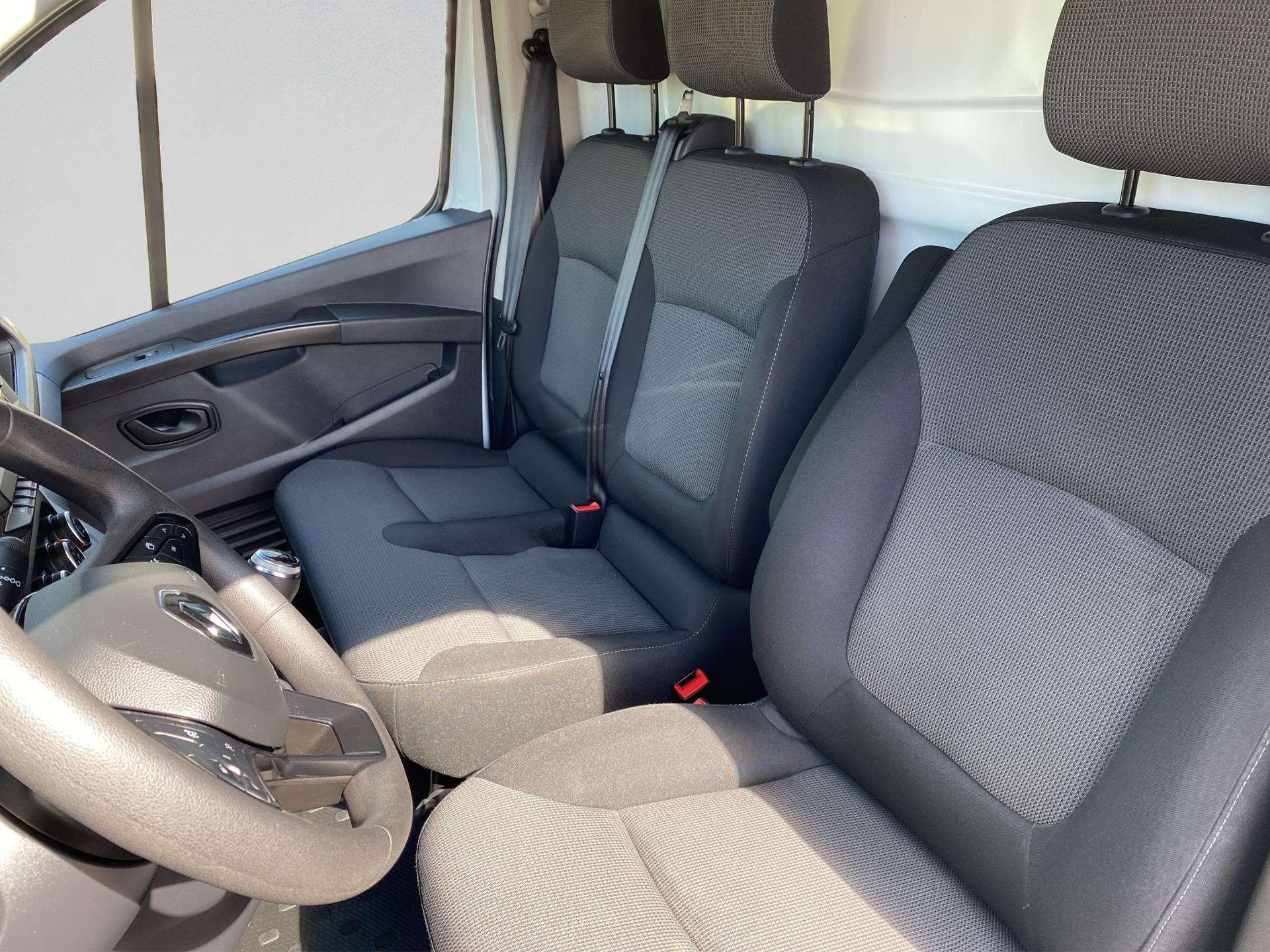 RENAULT Trafic 2.0 Blue dCi 130 Advance L1H1 EN-image-23