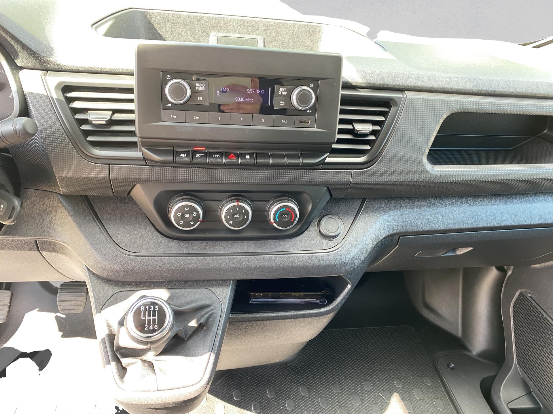RENAULT Trafic 2.0 Blue dCi 130 Advance L1H1 EN-image-11