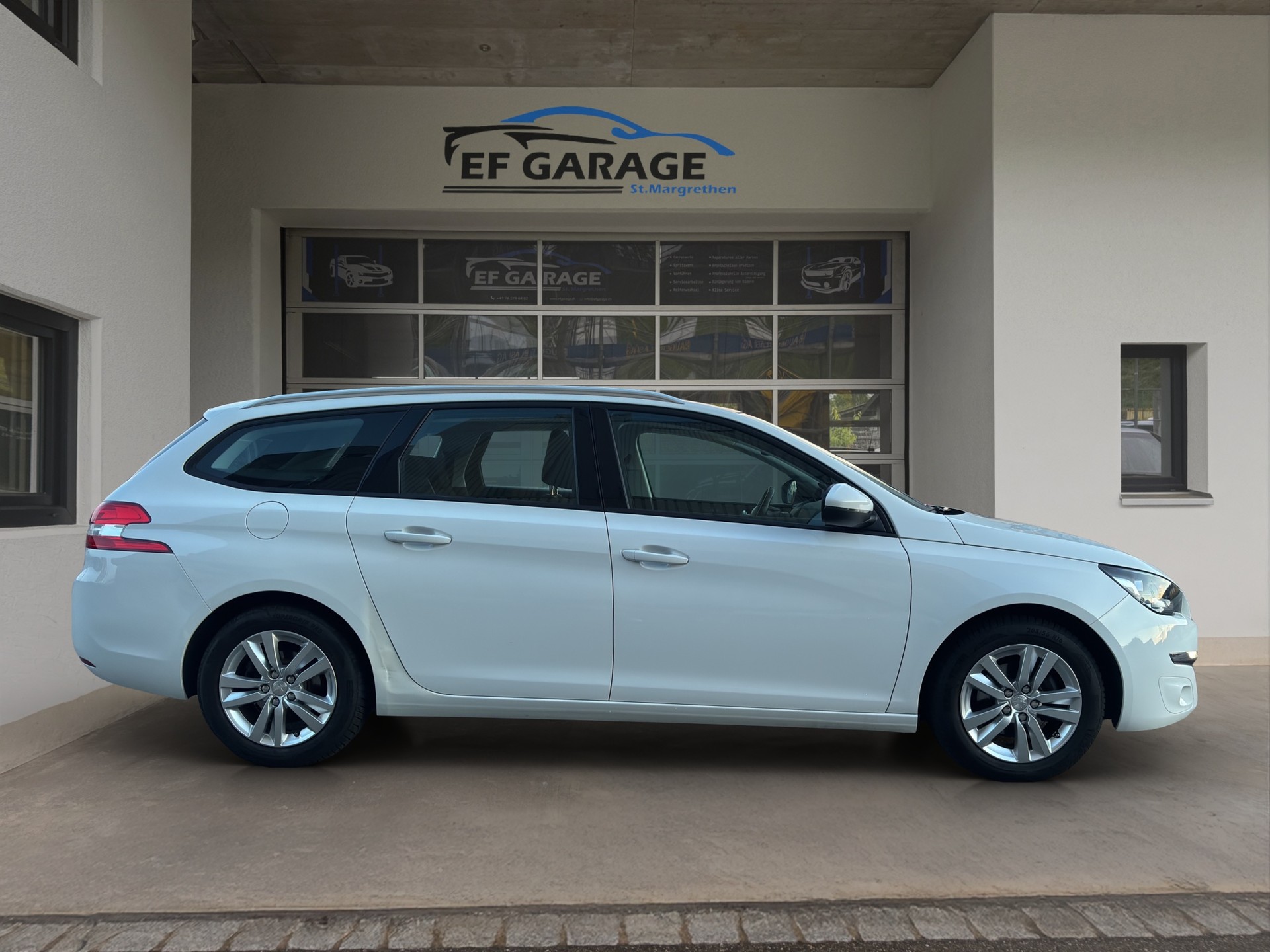 PEUGEOT 308 SW 1.6 BlueHDI Active Automatic-image-3