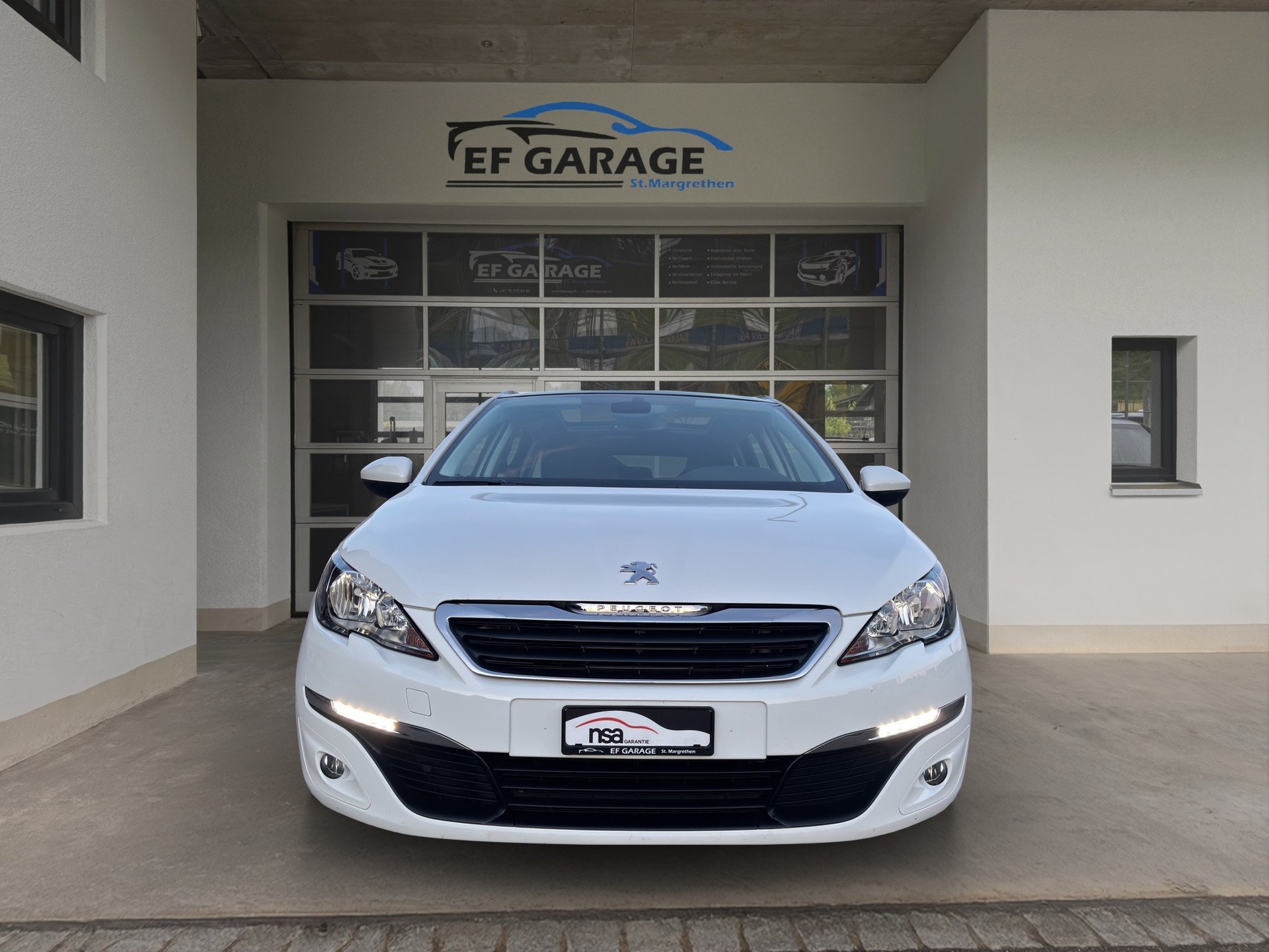 PEUGEOT 308 SW 1.6 BlueHDI Active Automatic-image-1