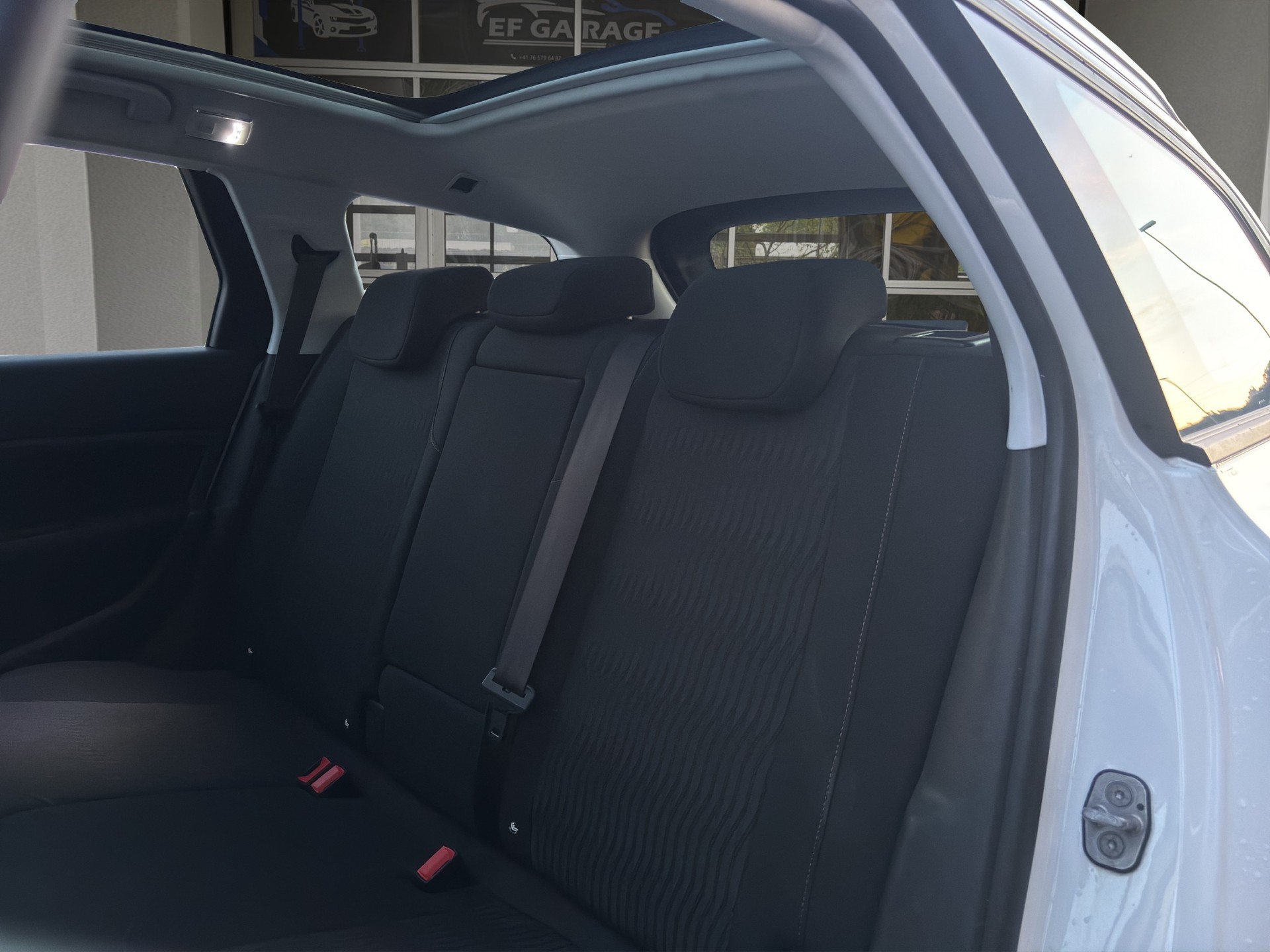 PEUGEOT 308 SW 1.6 BlueHDI Active Automatic-image-9