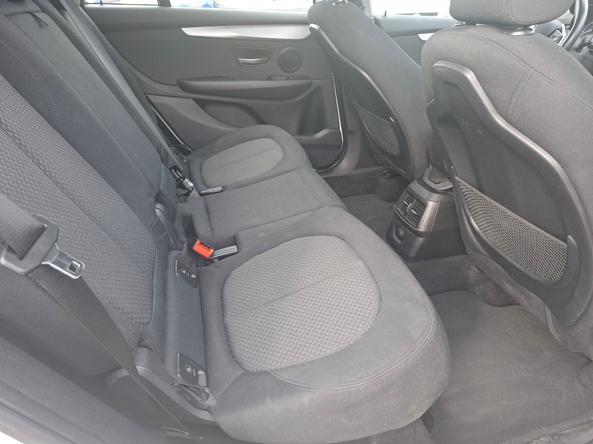 BMW 218d xDrive Gran Tourer Steptronic-image-10