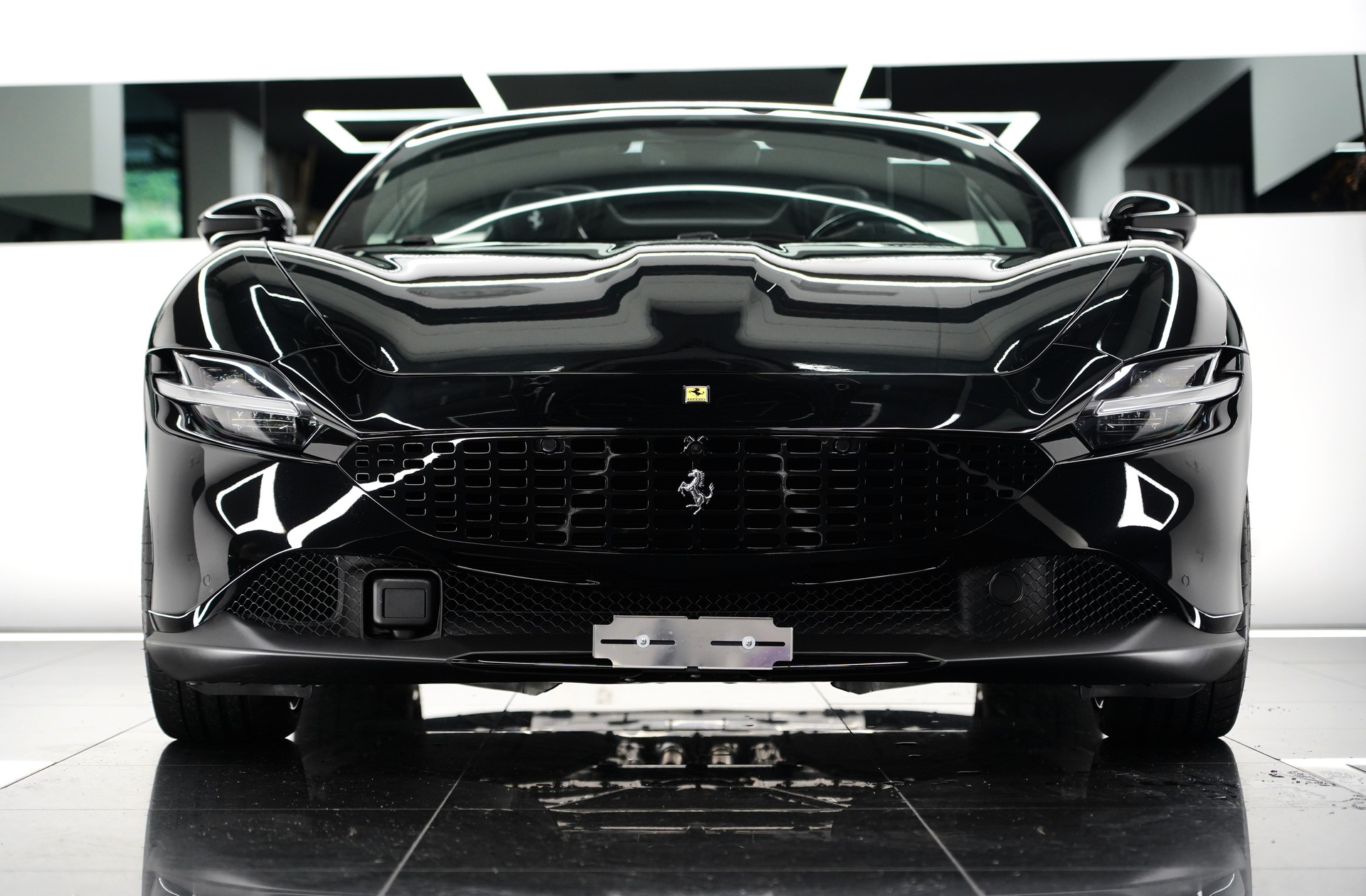 FERRARI Roma 3.9 V8 T-showroom-element-3