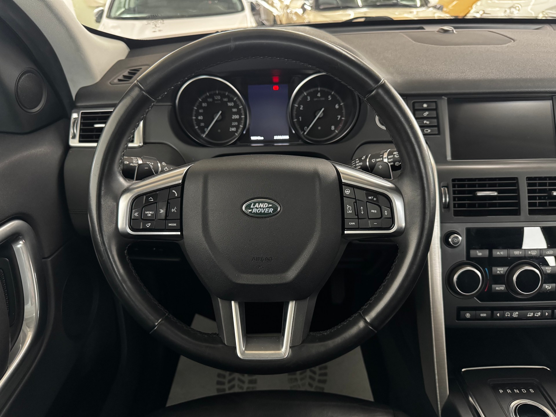 LAND ROVER Discovery Sport 2.0 Si4 Pure AT9-image-15