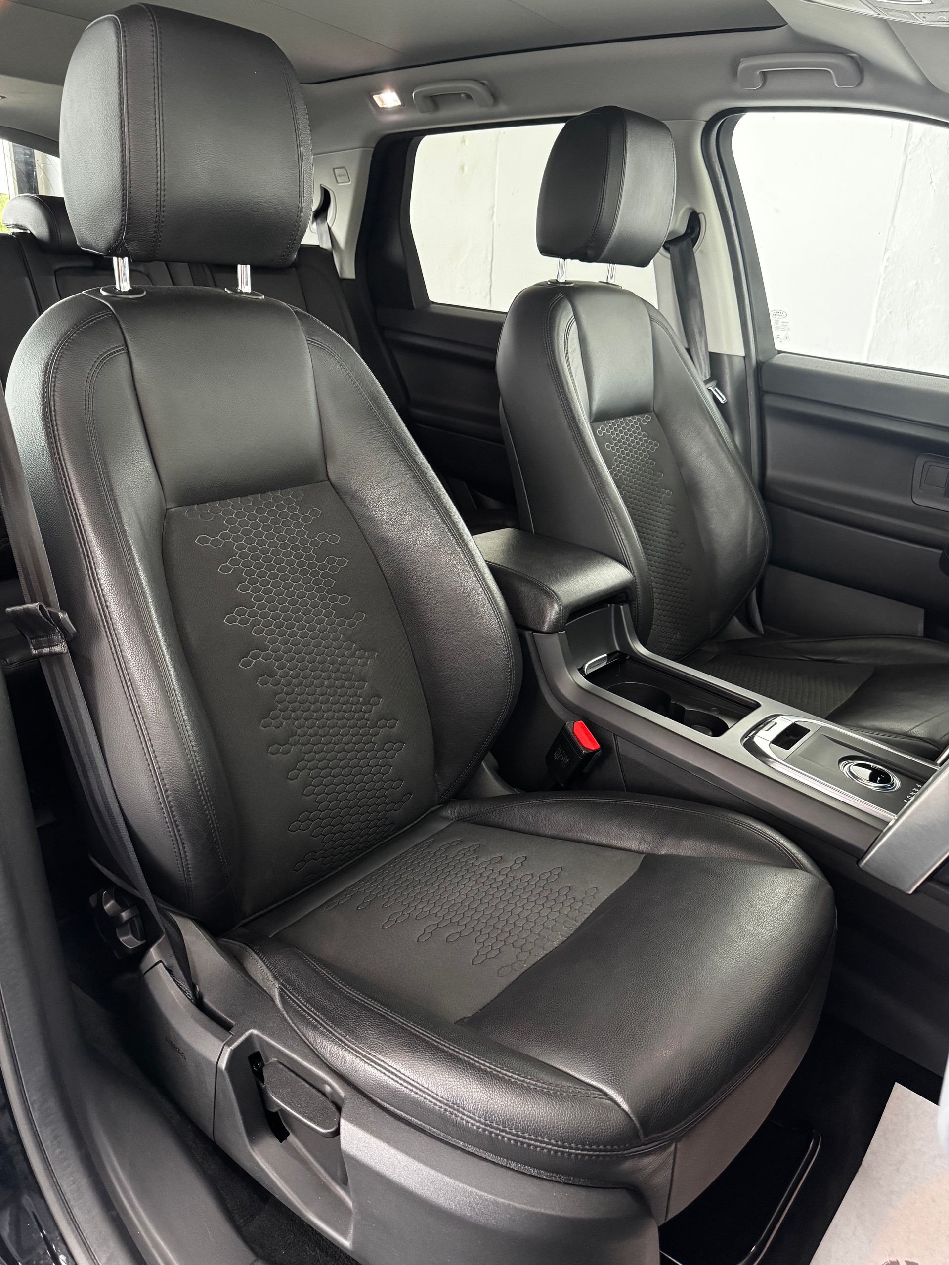 LAND ROVER Discovery Sport 2.0 Si4 Pure AT9-image-20