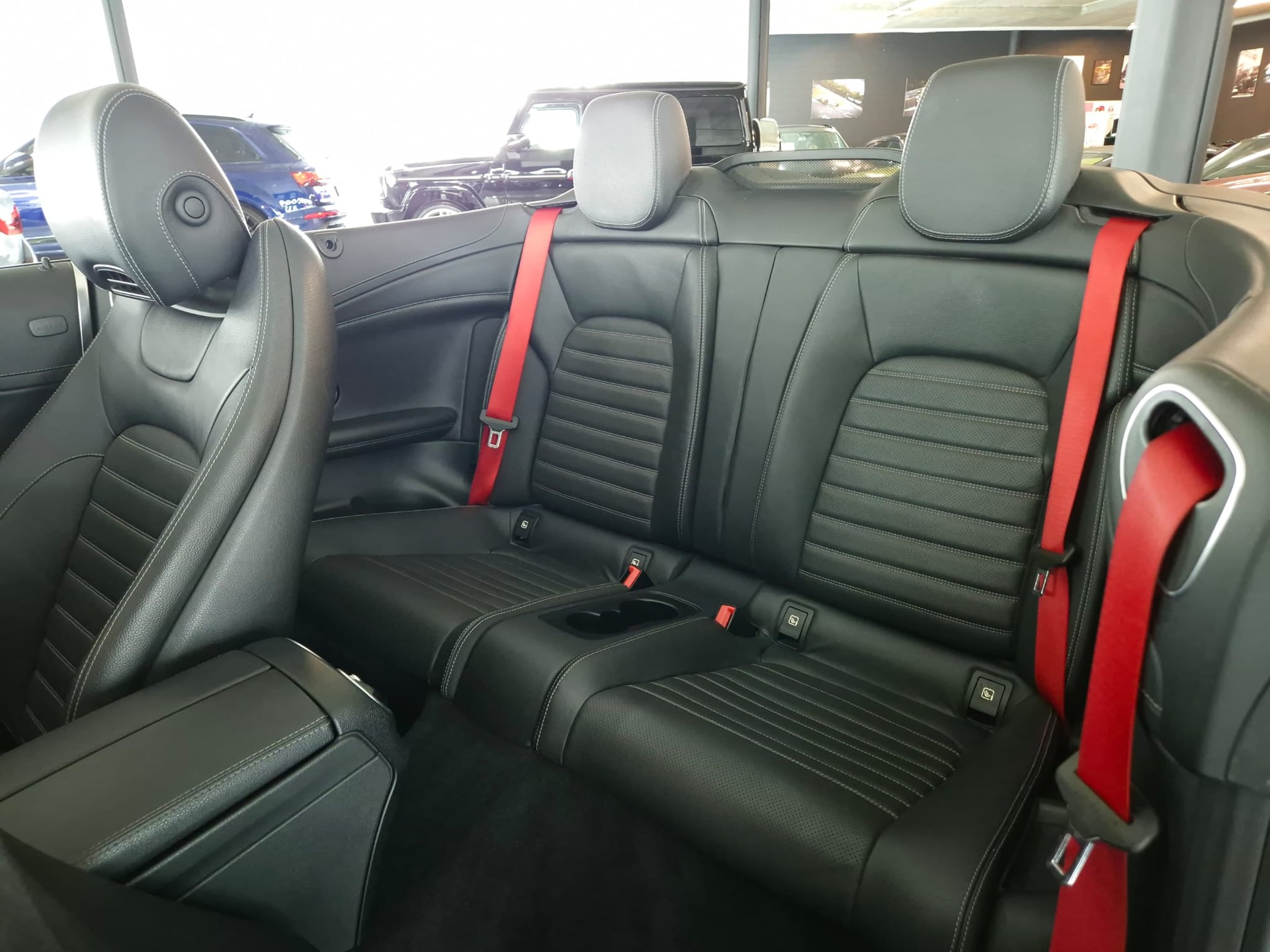 MERCEDES-BENZ C 43 Cabriolet AMG 4Matic 9G-Tronic-image-24