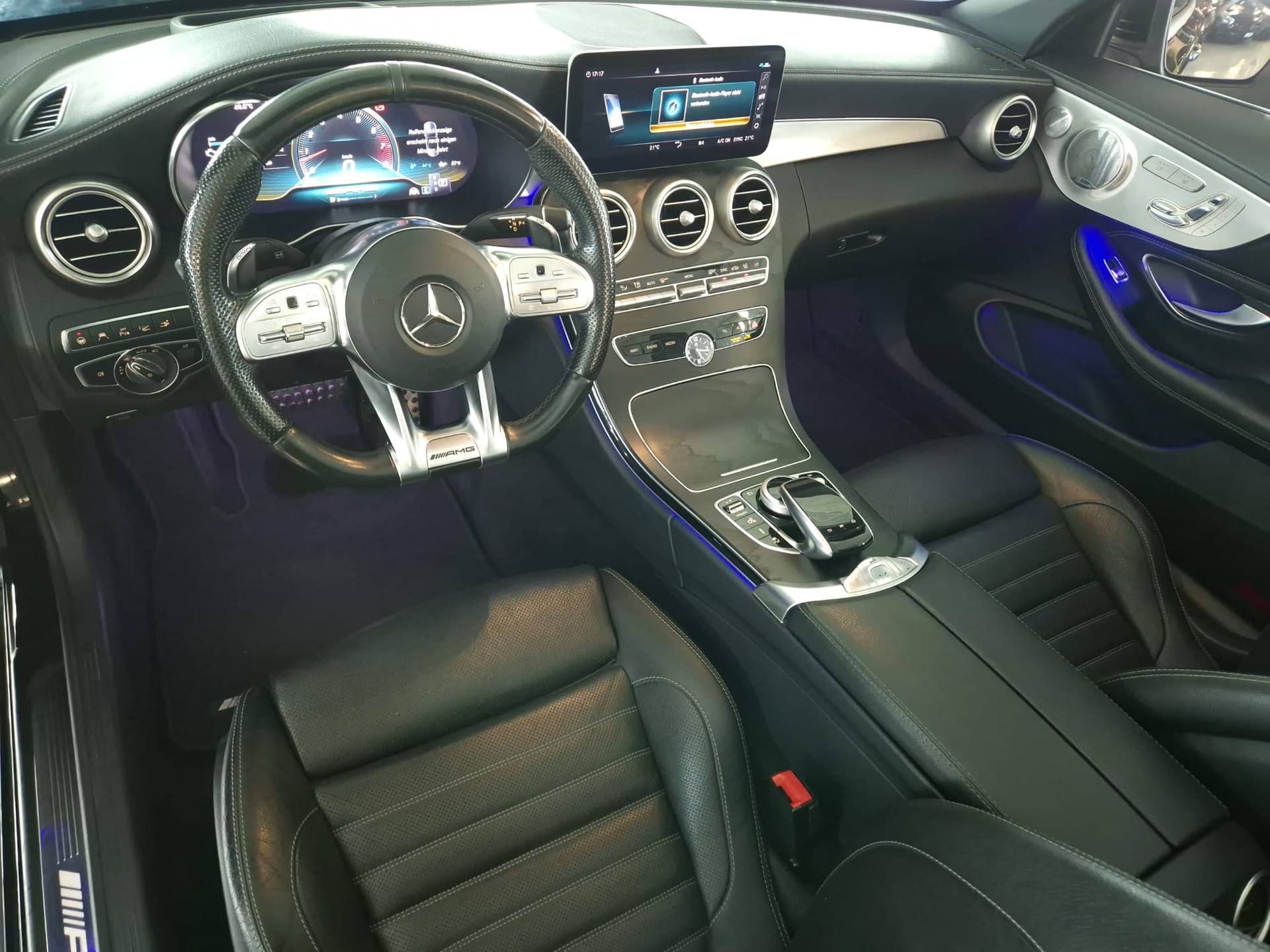 MERCEDES-BENZ C 43 Cabriolet AMG 4Matic 9G-Tronic-image-21