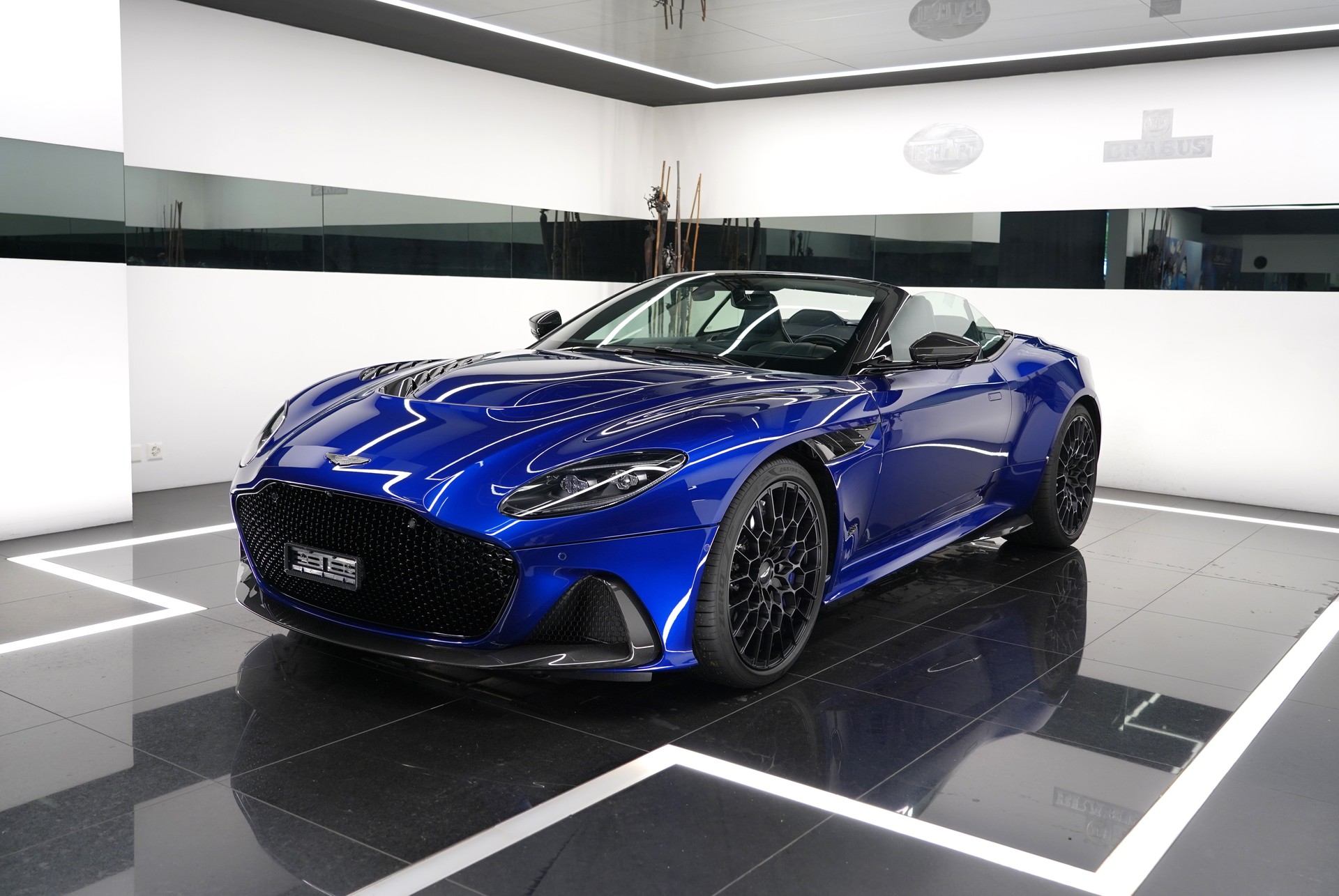 ASTON MARTIN DBS 770 Volante-image-0