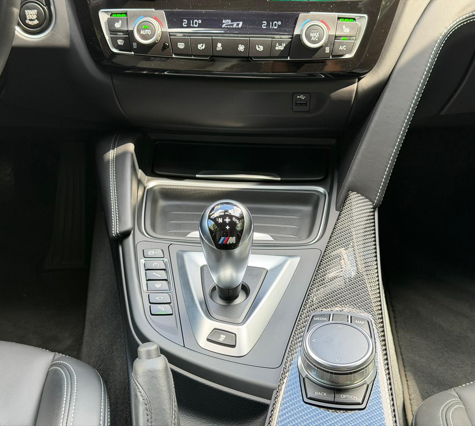 BMW M4 Coupé Competition DKG-image-24