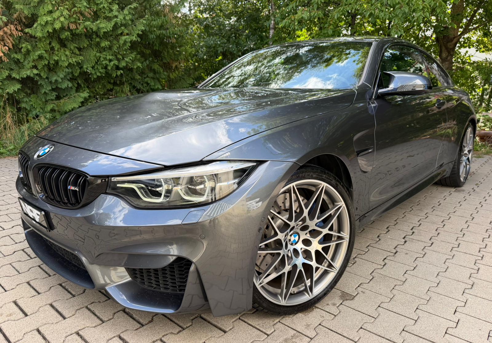 BMW M4 Coupé Competition DKG