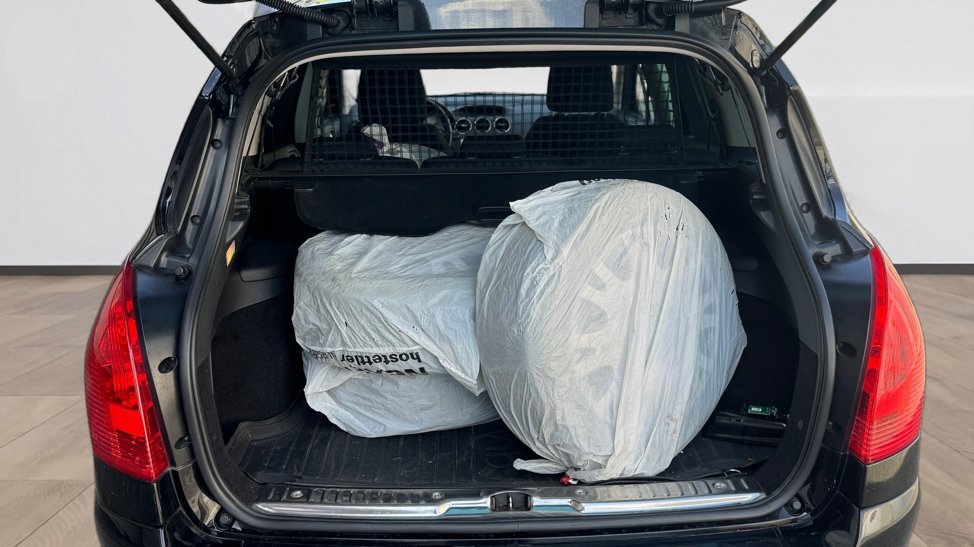 PEUGEOT 308 SW 1.6 16V Turbo-image-8