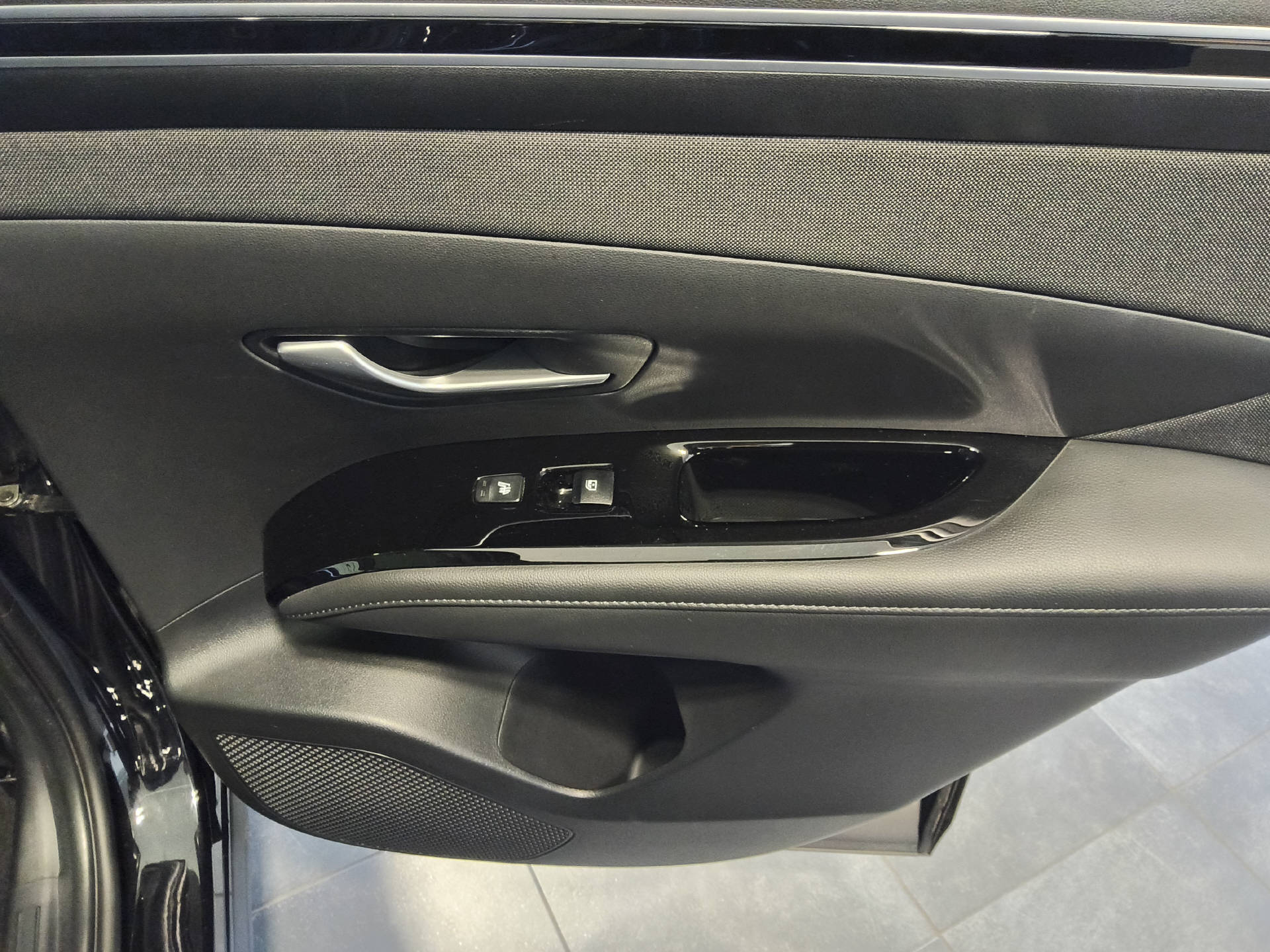HYUNDAI Tucson 1.6 T-GDi HEV Vertex 4WD-image-11