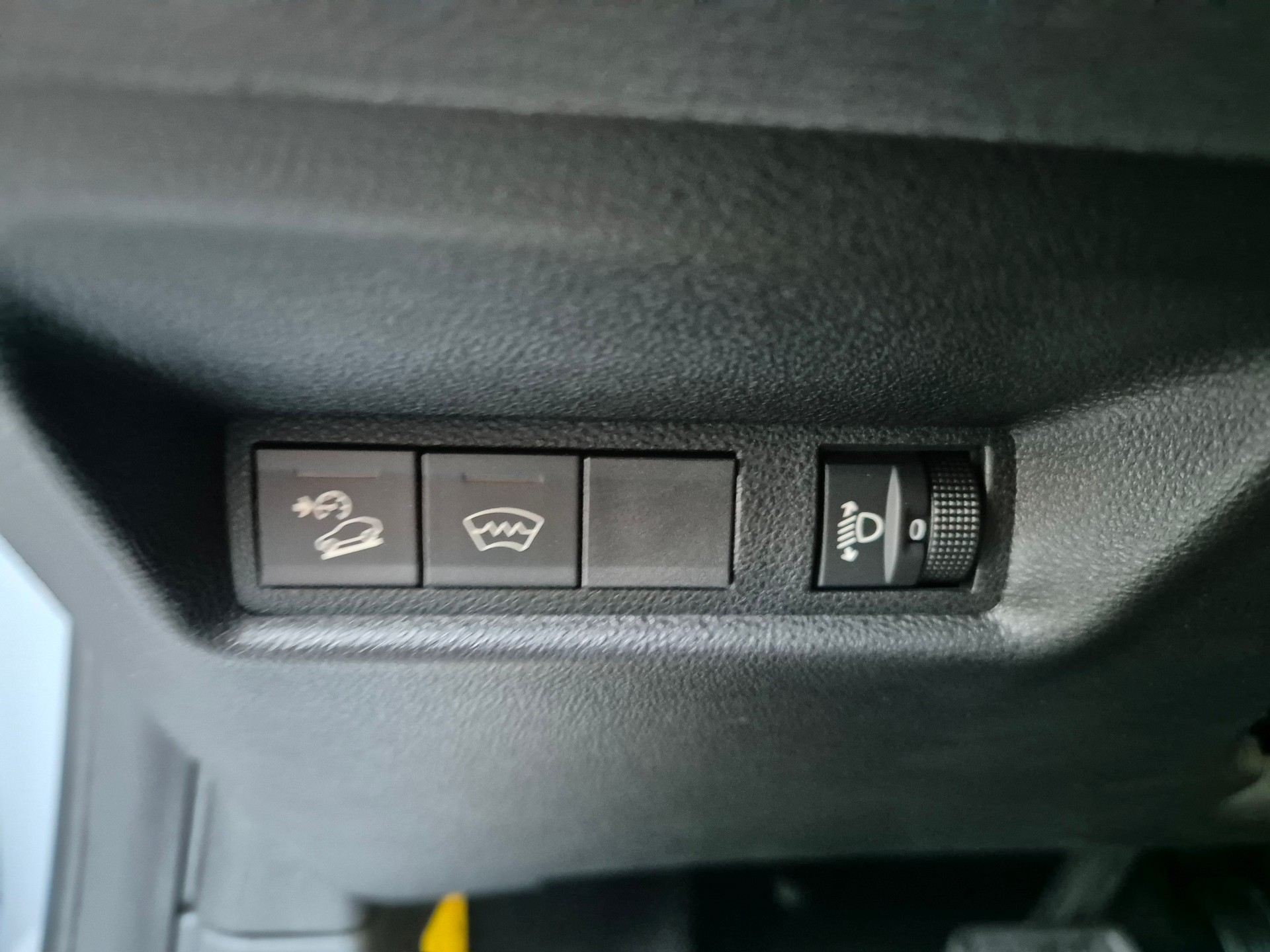 JEEP Avenger 1.2 Turbo MHEV Overland Leather 4xe-image-14