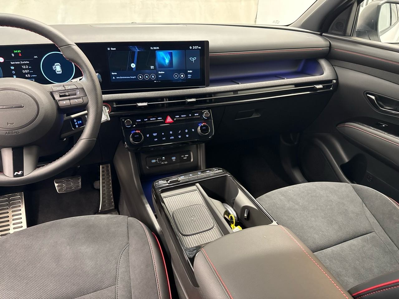 HYUNDAI Tucson 1.6 TGDI PHEV N-Line Black 4WD 288PS-image-4