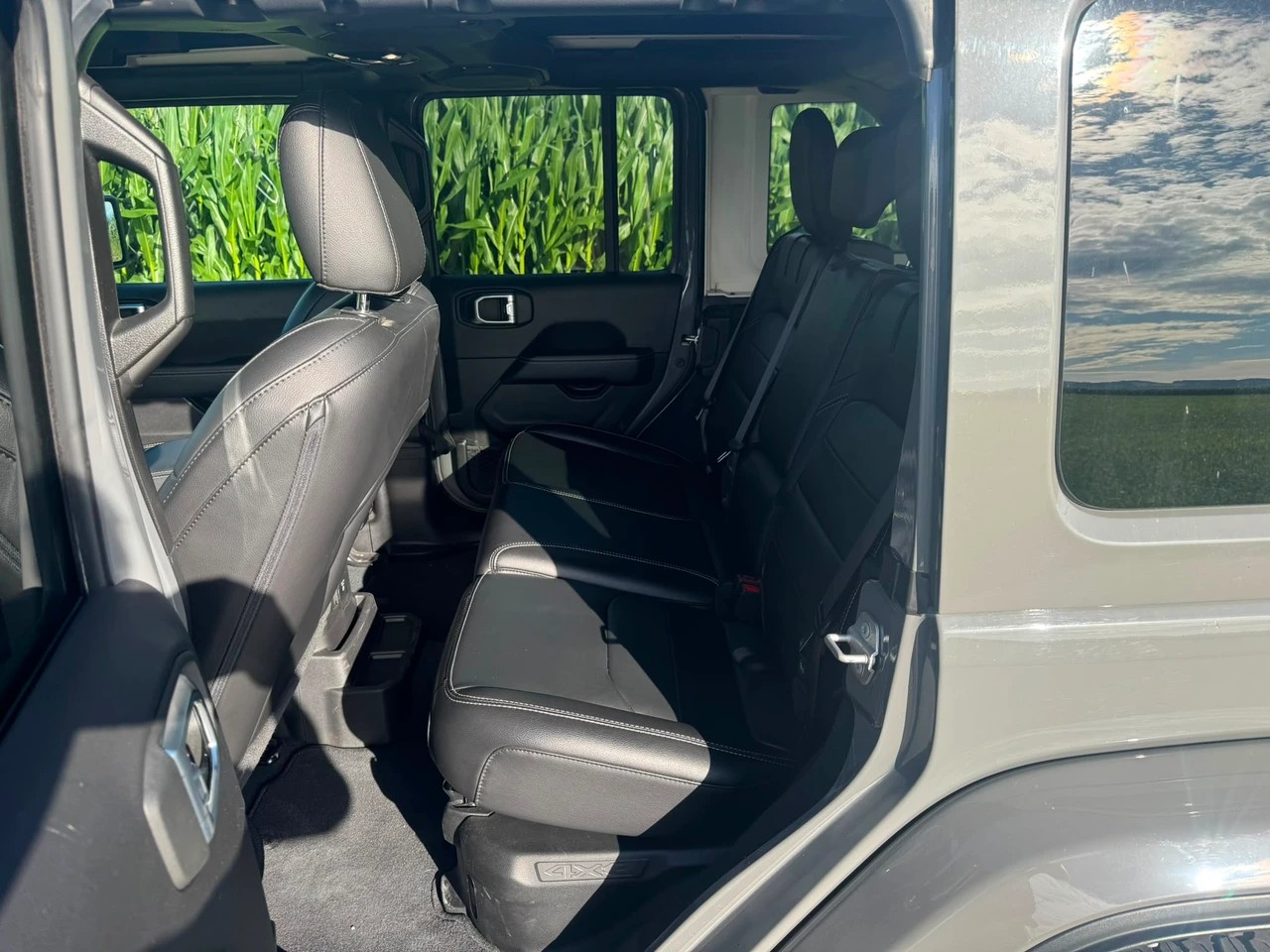 JEEP Wrangler 2.0 PHEV Unlimited Rubicon DT Automatic Sky One Touch-image-7