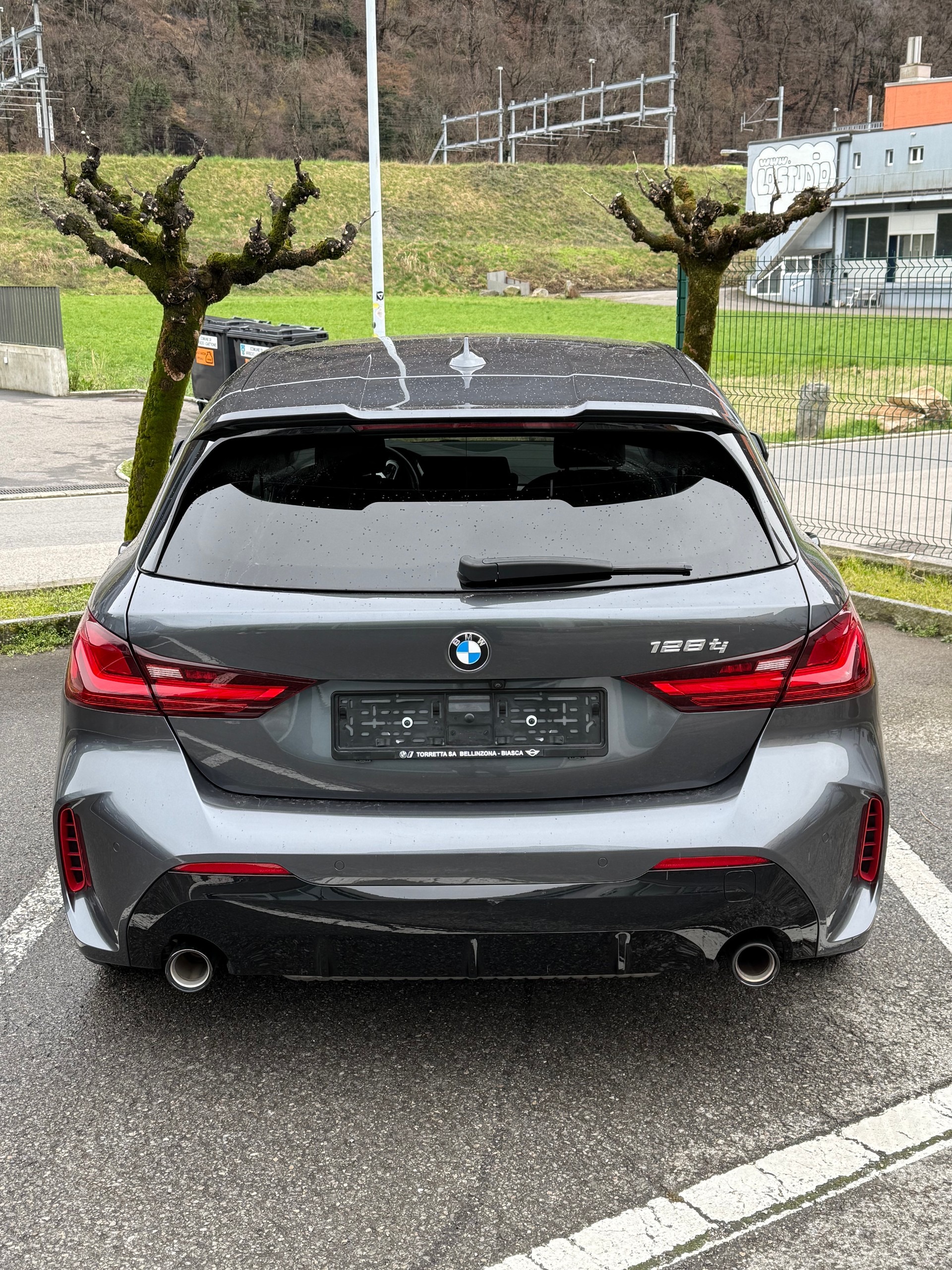 BMW 128ti-image-2