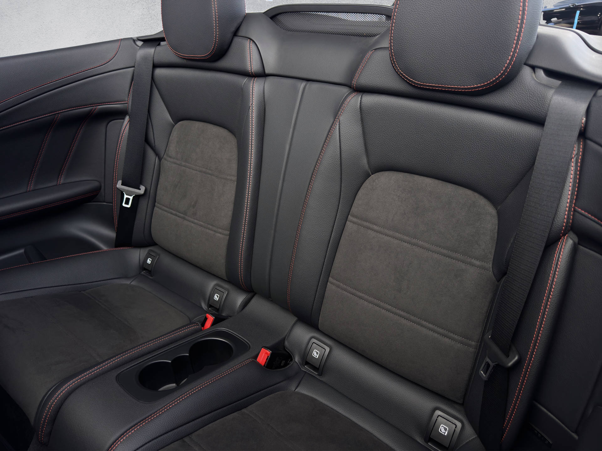 MERCEDES-BENZ C 43 AMG 4matic-image-11
