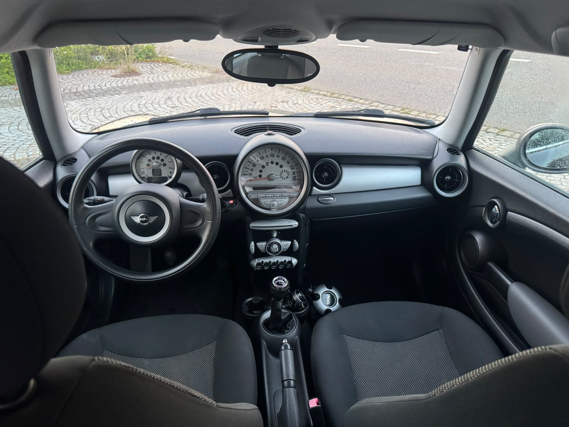MINI One-image-11