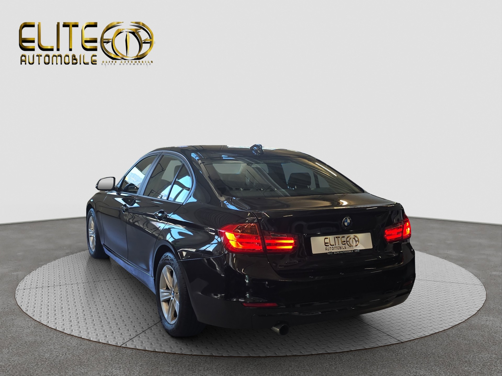 BMW 320i xDrive Steptronic-image-5