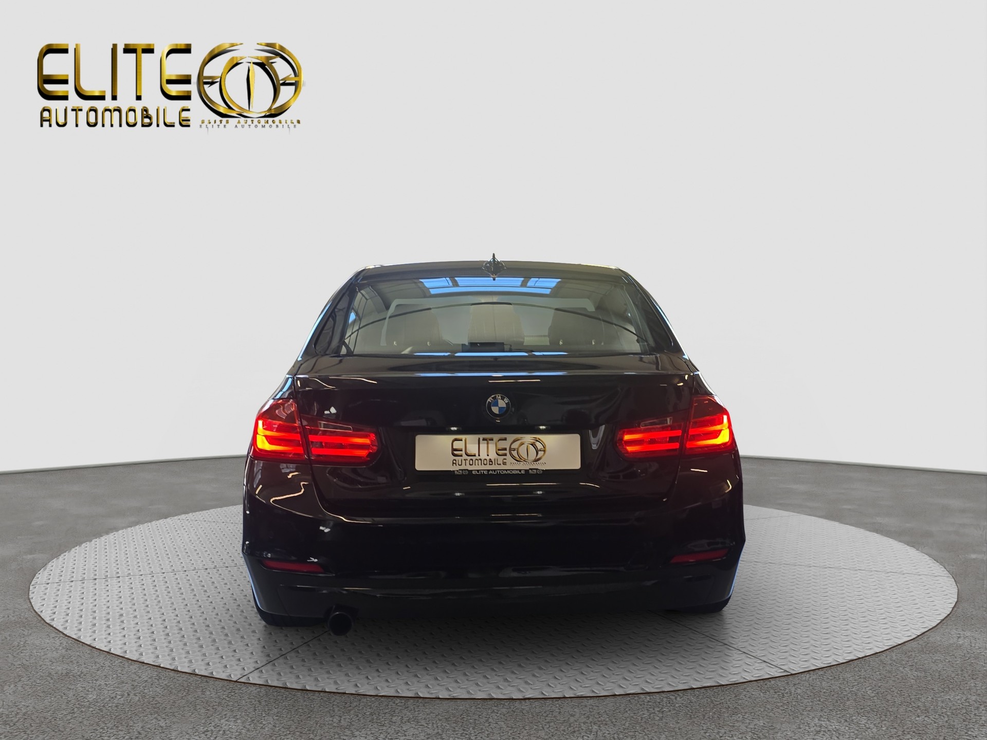 BMW 320i xDrive Steptronic-image-6