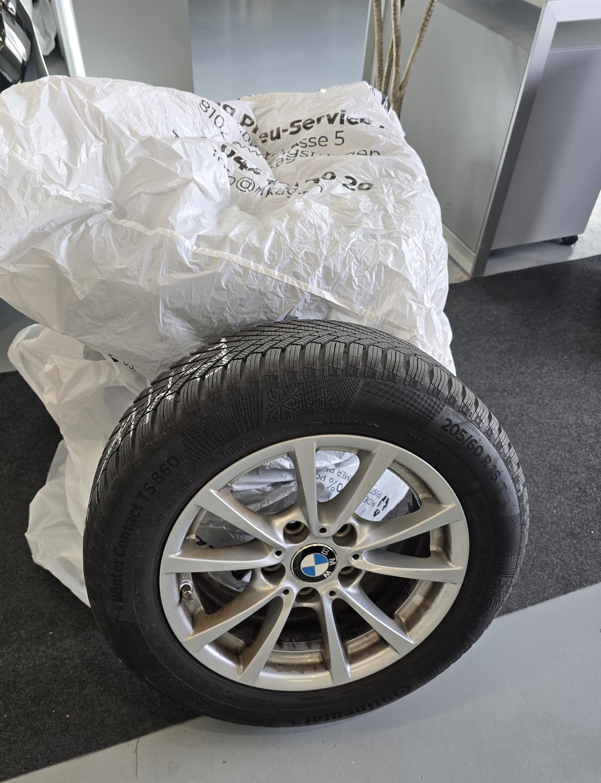BMW 320i xDrive Steptronic-image-20