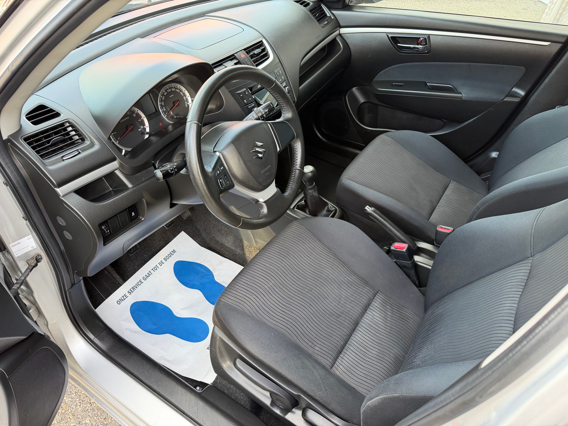 SUZUKI Swift 1.2i 16V GL Top 4x4-image-4