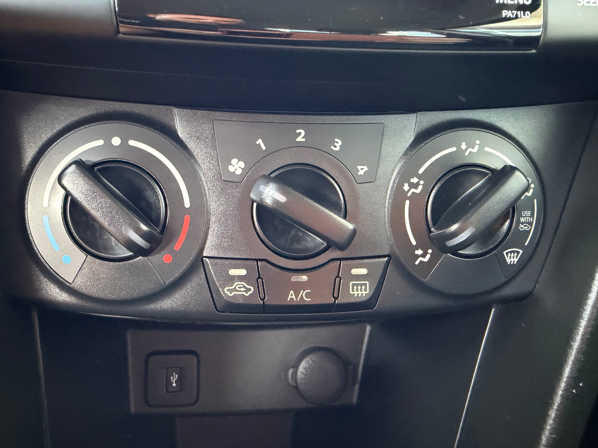 SUZUKI Swift 1.2i 16V GL Top 4x4-image-9
