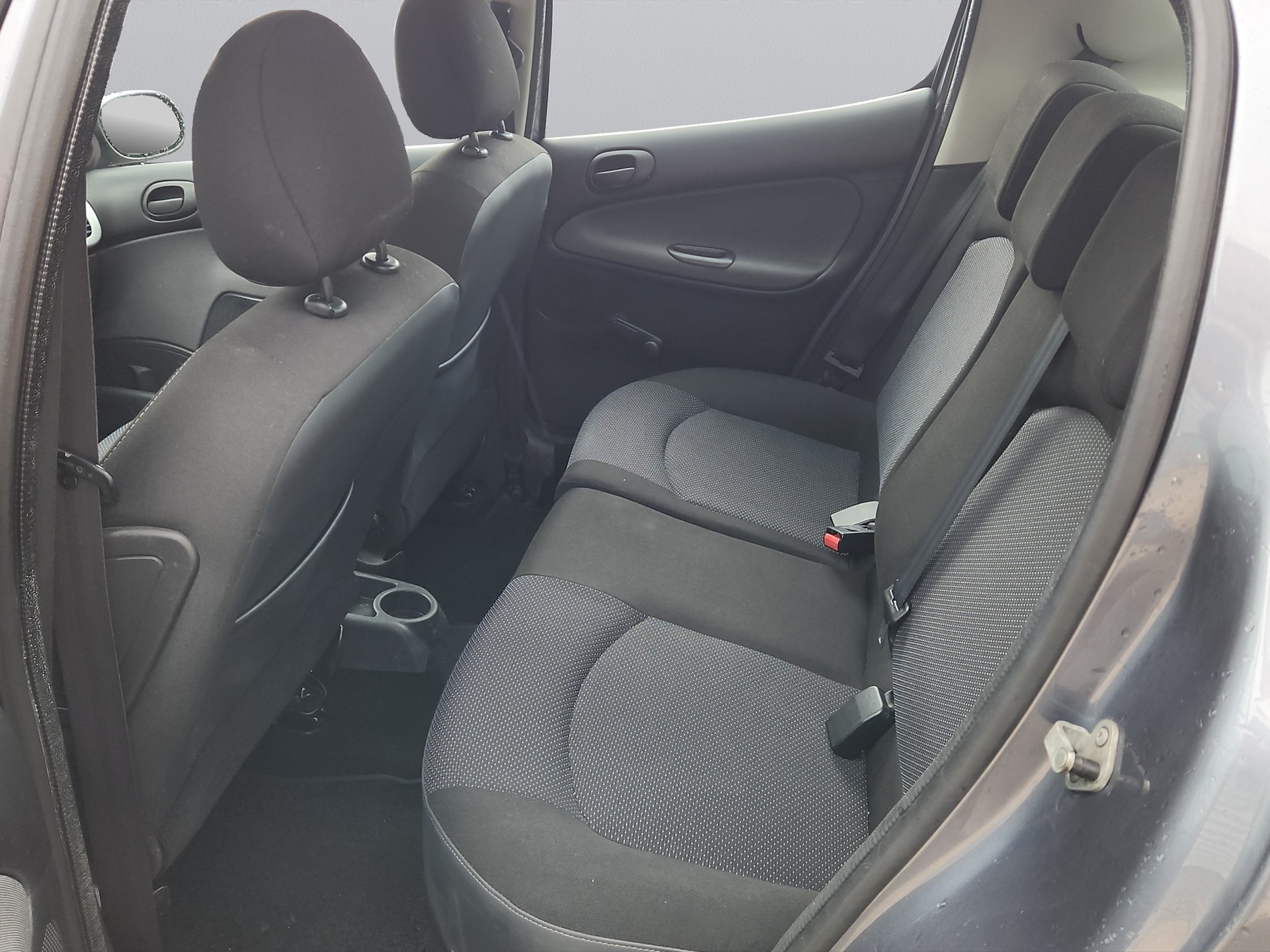 PEUGEOT 206+ 1.4 Trendy-image-16