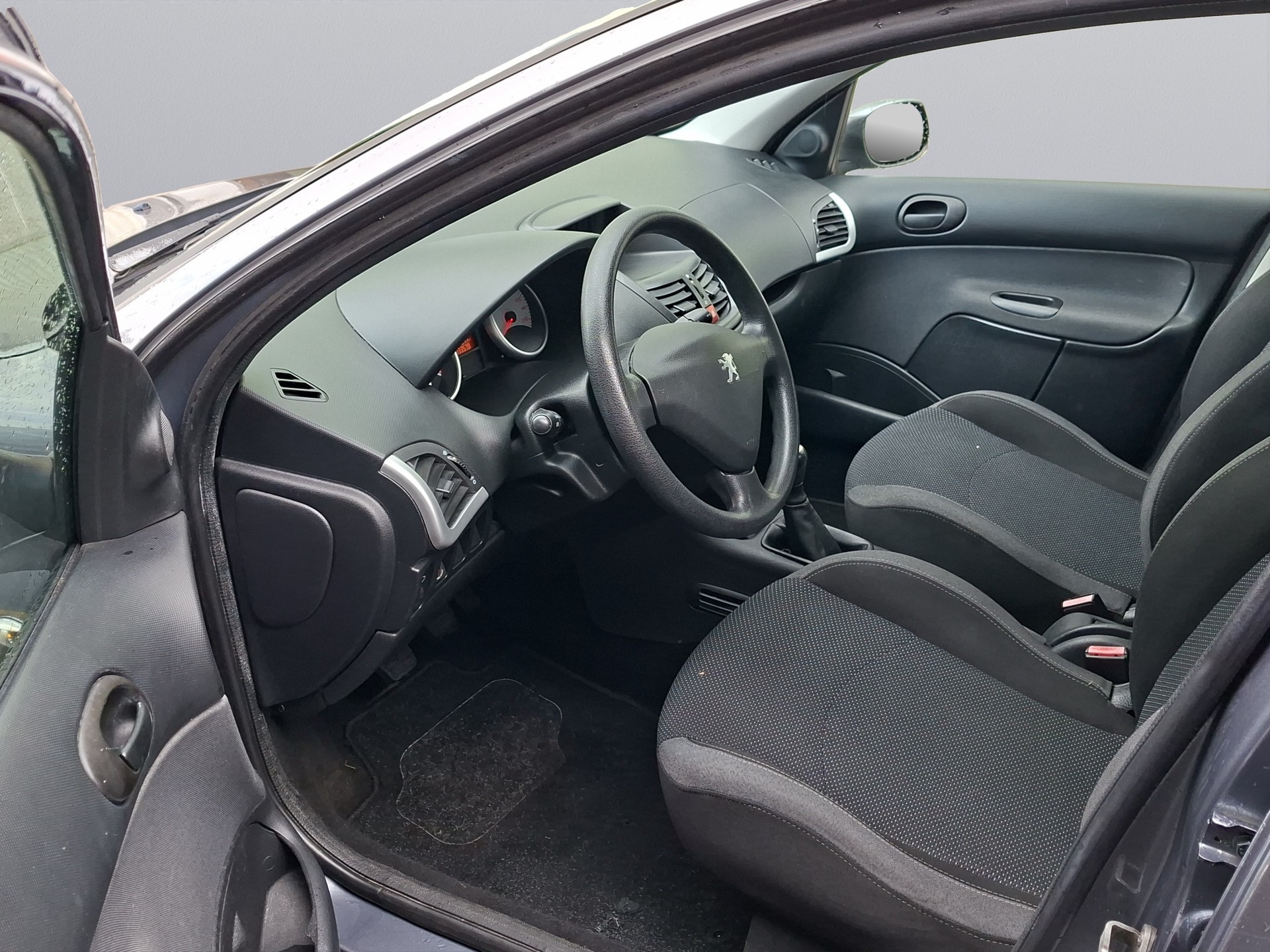 PEUGEOT 206+ 1.4 Trendy-image-11