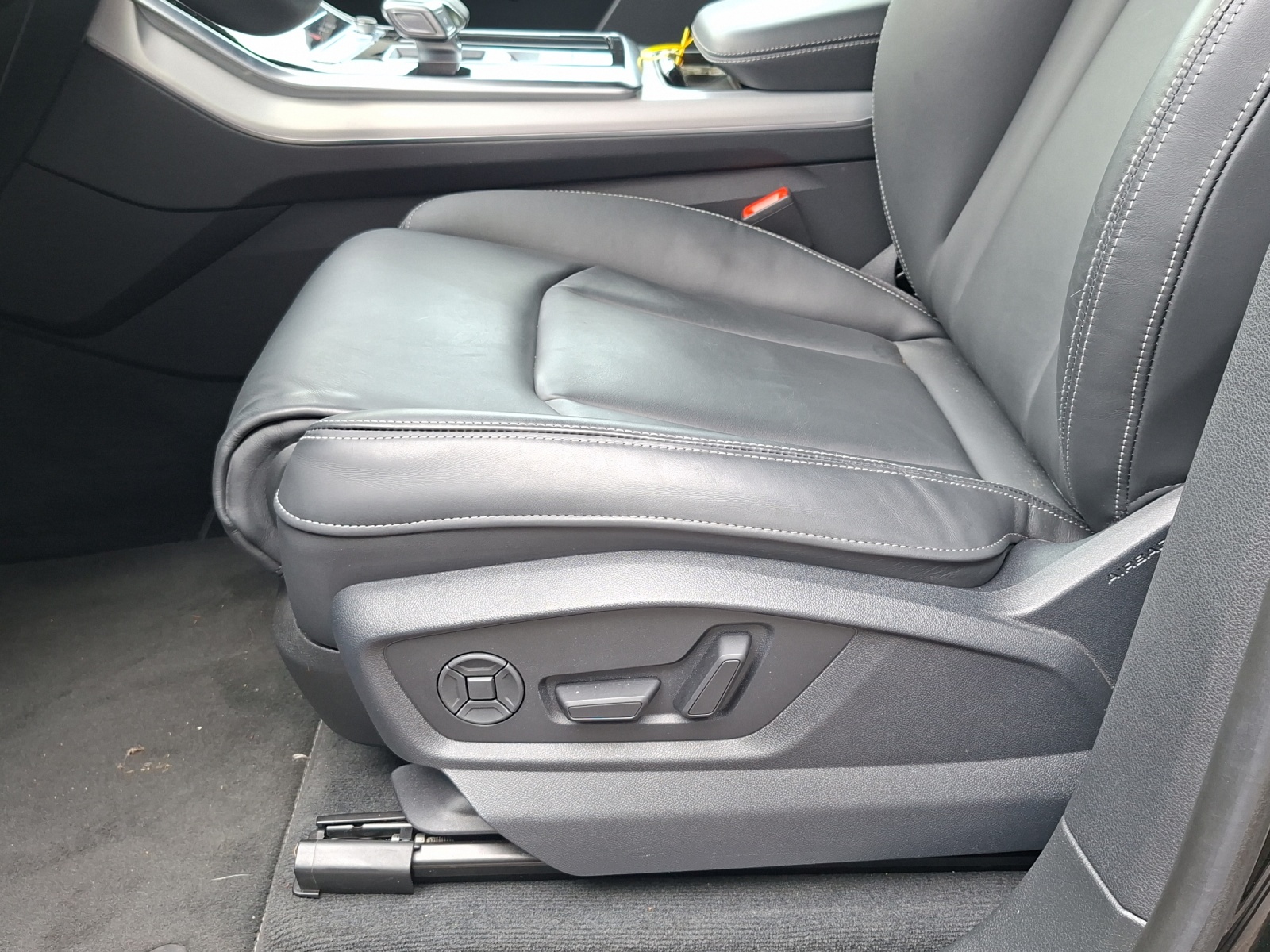 AUDI Q8 SUV TDI quattro 210 kW tiptronic-image-15