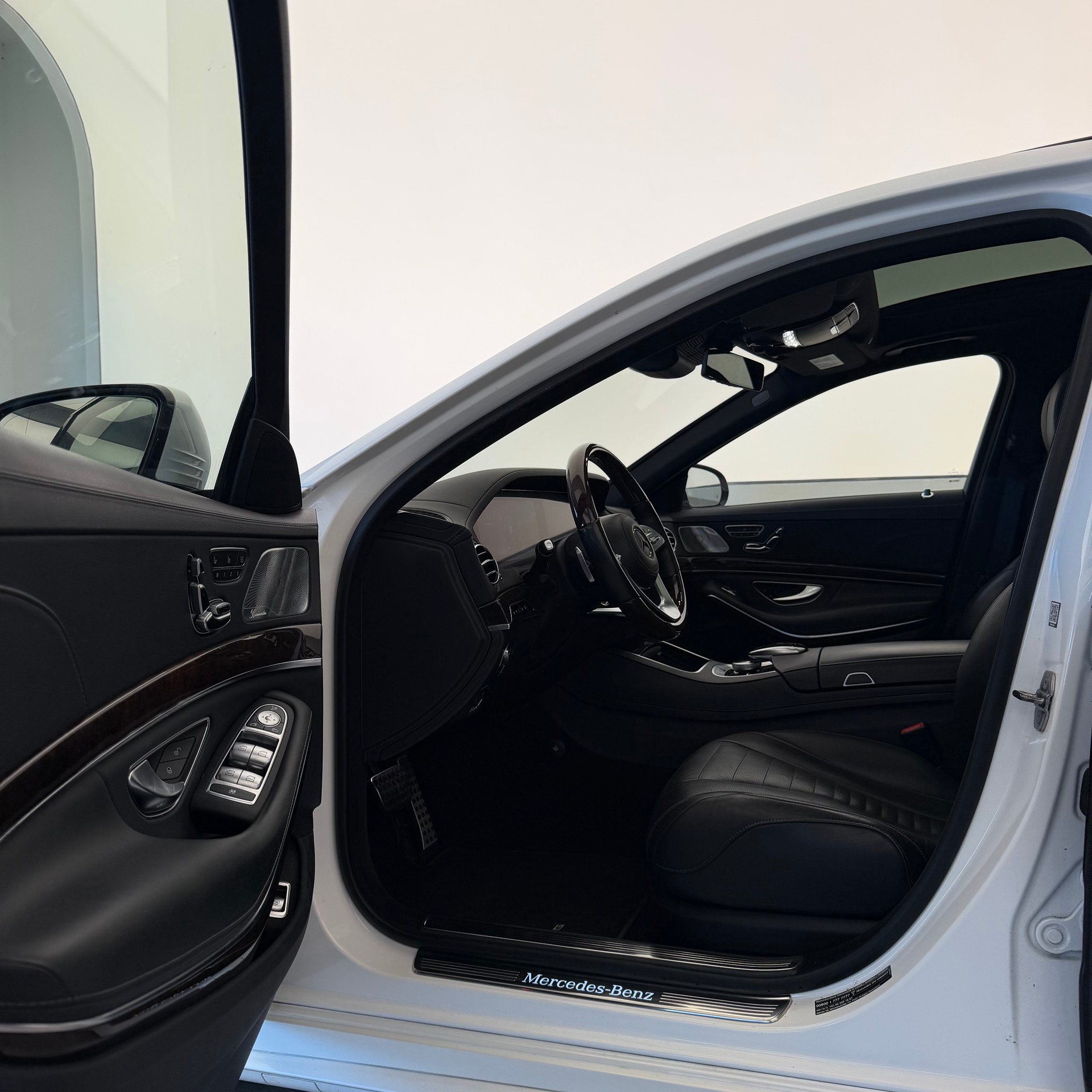 MERCEDES-BENZ S 560 9G-Tronic-image-6