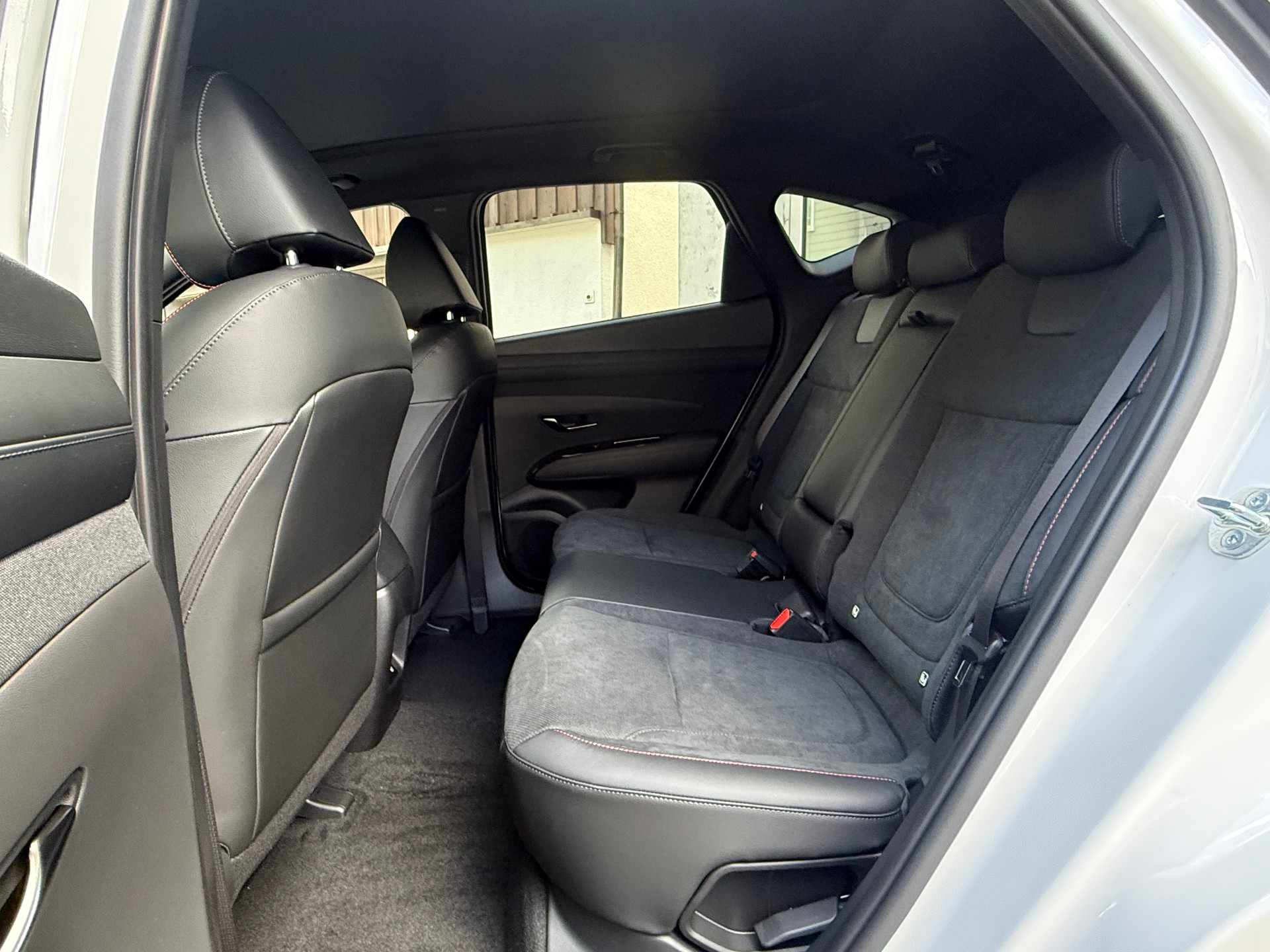 HYUNDAI HYUNDAI Tucson 1.6 TGDI PHEV N‐Line Black 4WD 288PS-image-9