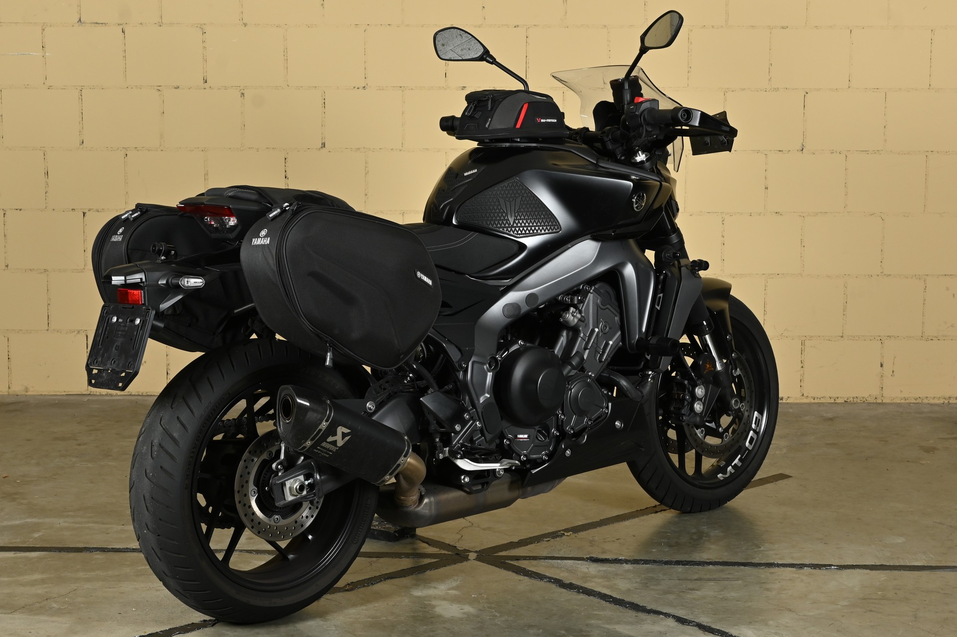 YAMAHA MT-09-image-6