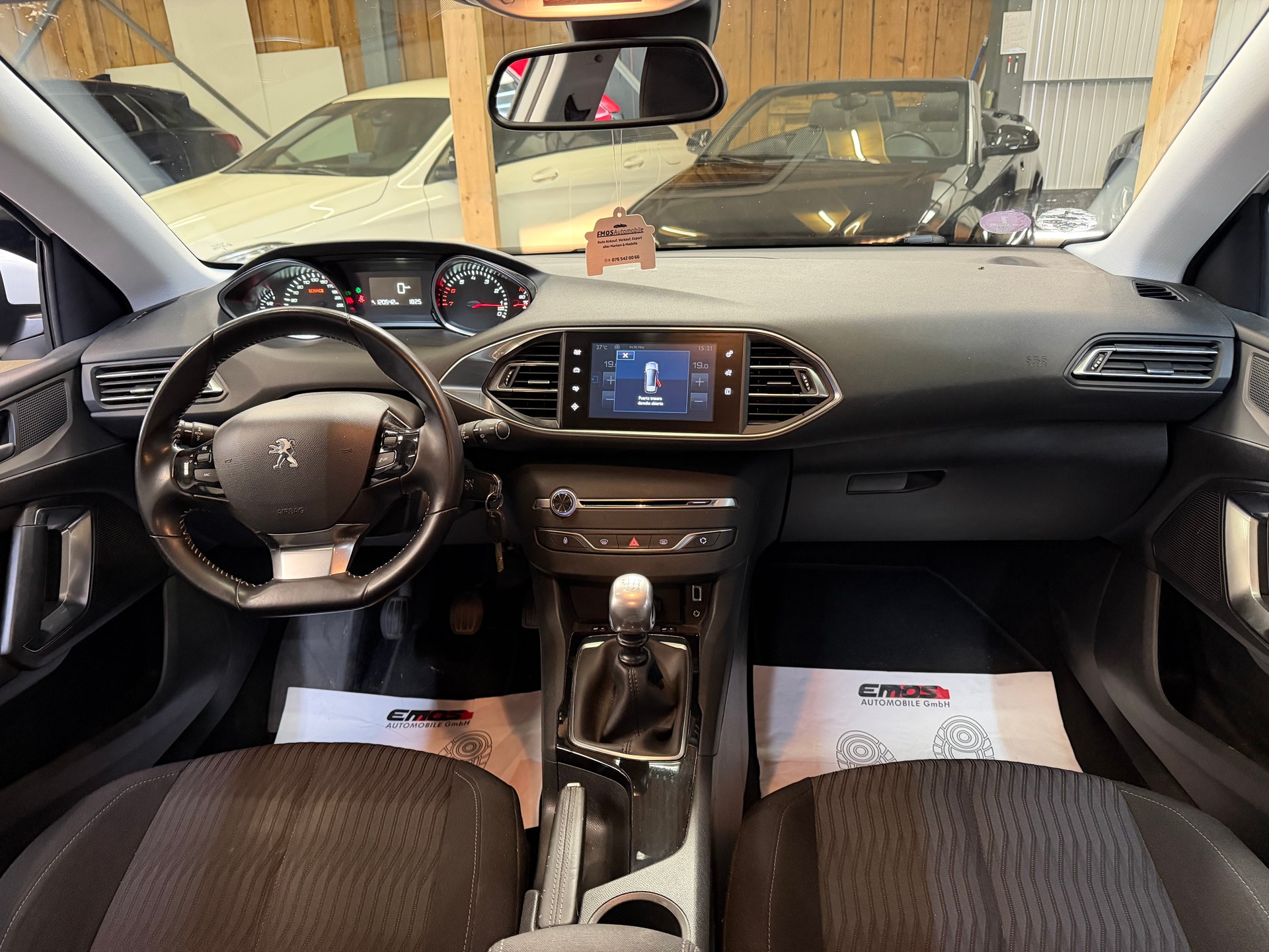PEUGEOT 308 SW 1.2 THP Allure-image-7