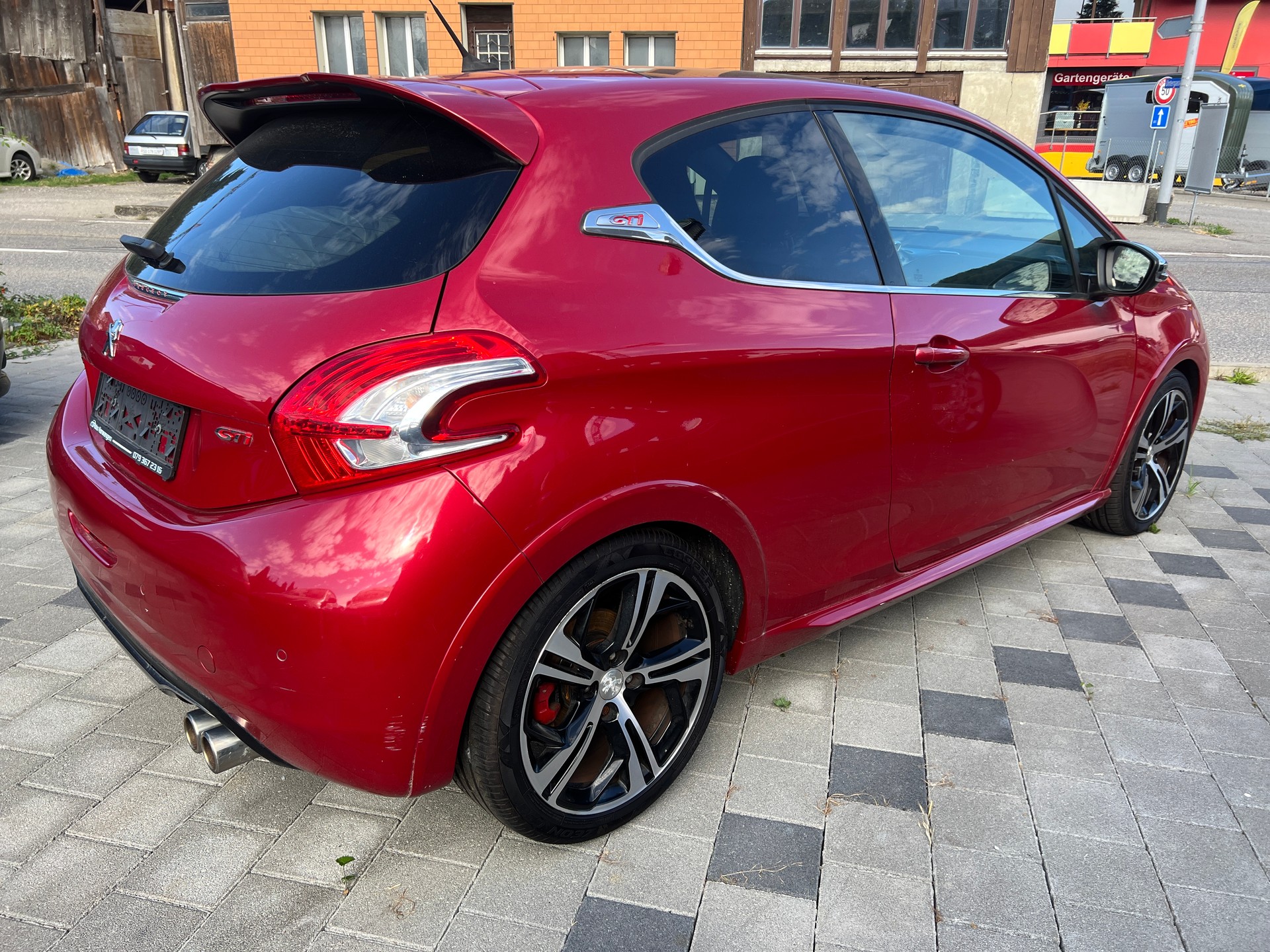 PEUGEOT 208 1.6 Turbo GTi-image-2